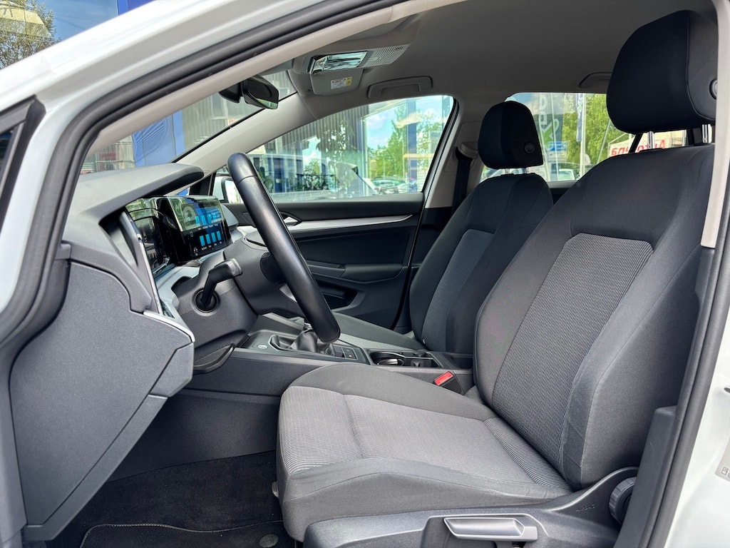 VW Golf 1.0 TSI Value-image-6