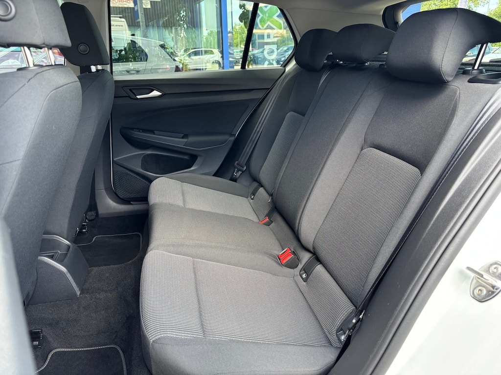 VW Golf 1.0 TSI Value-image-13