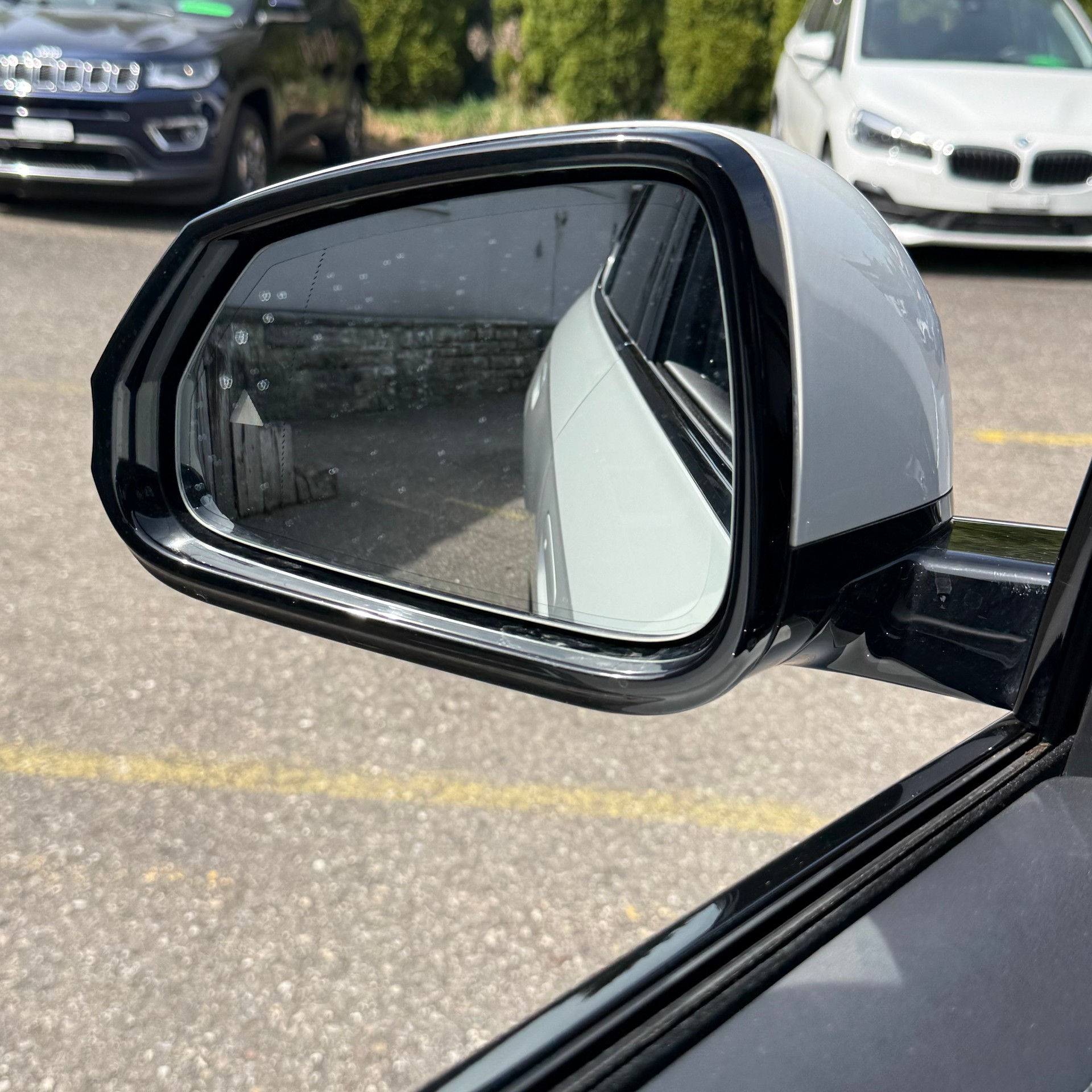 BMW X1 xDrive 20d 48V M Sport *PANORAMA-DACH / ANHÄNGERKUPPLUNG / CH-FAHRZEUG*-image-24