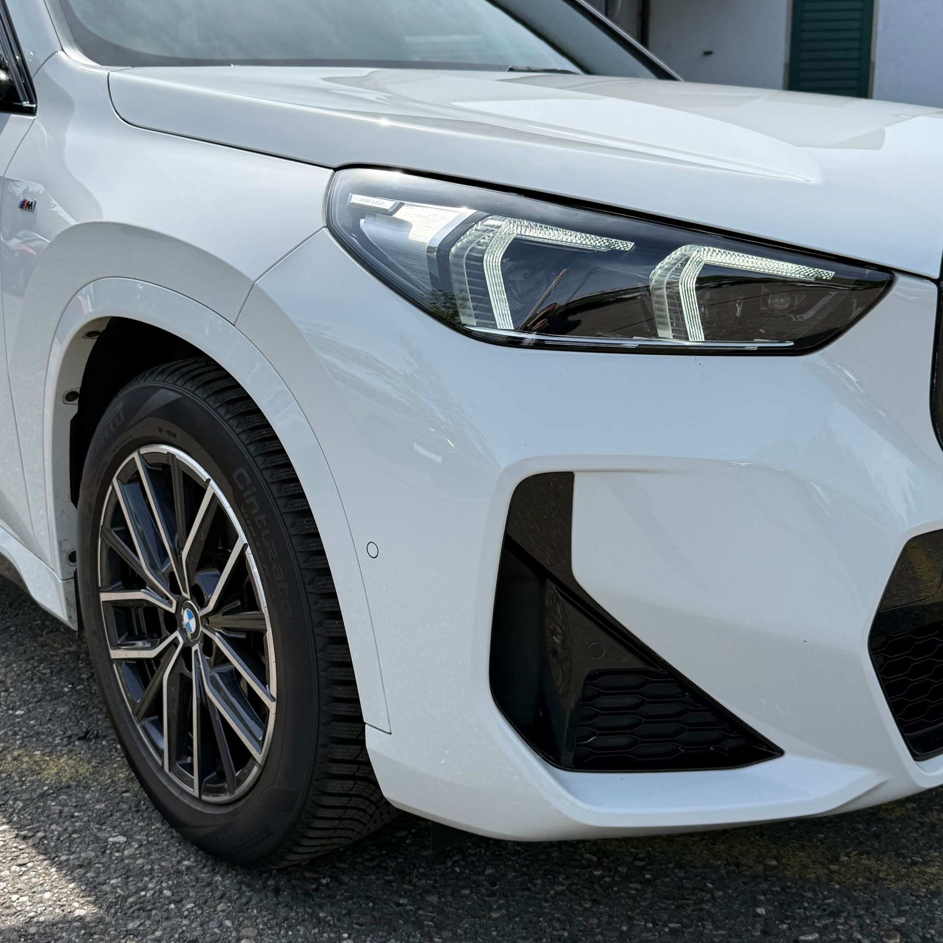 BMW X1 xDrive 20d 48V M Sport *PANORAMA-DACH / ANHÄNGERKUPPLUNG / CH-FAHRZEUG*-image-25