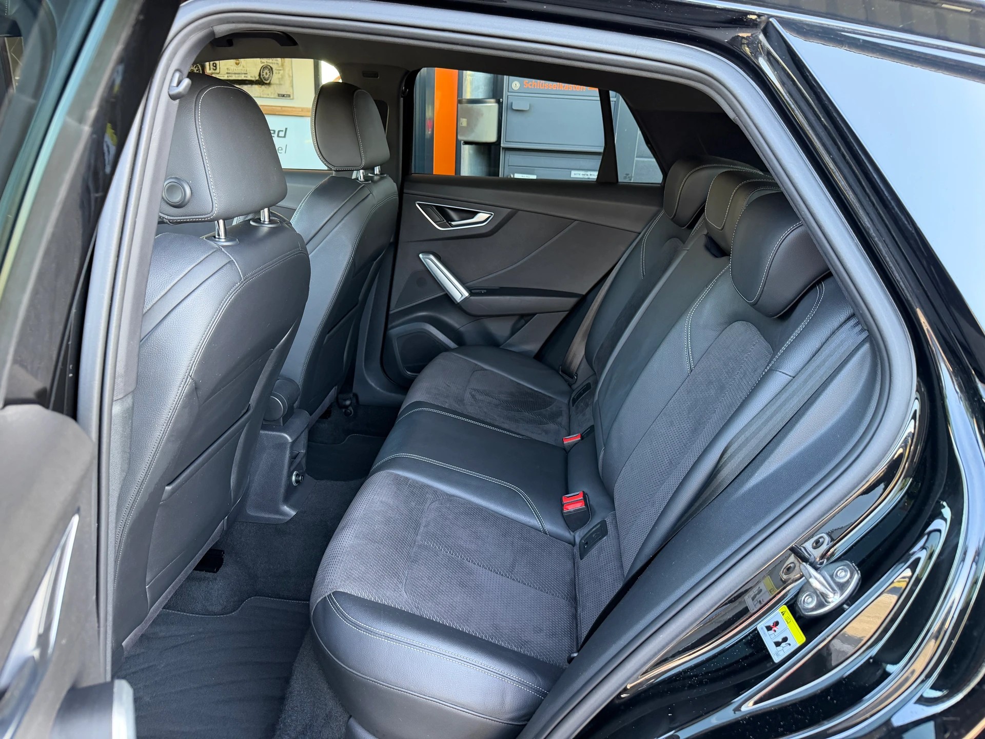 AUDI Q2 2.0 TDI sport quattro S-tronic-image-8