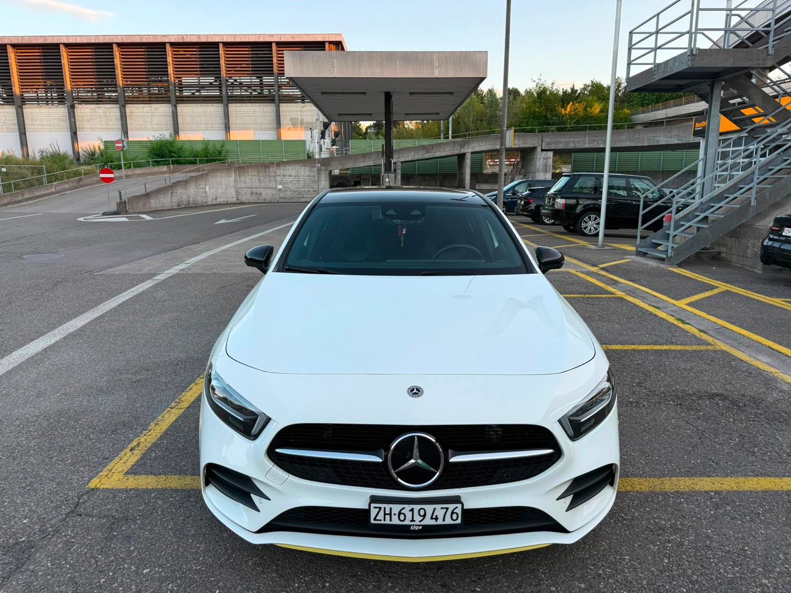MERCEDES-BENZ A 180 d Edition-image-0