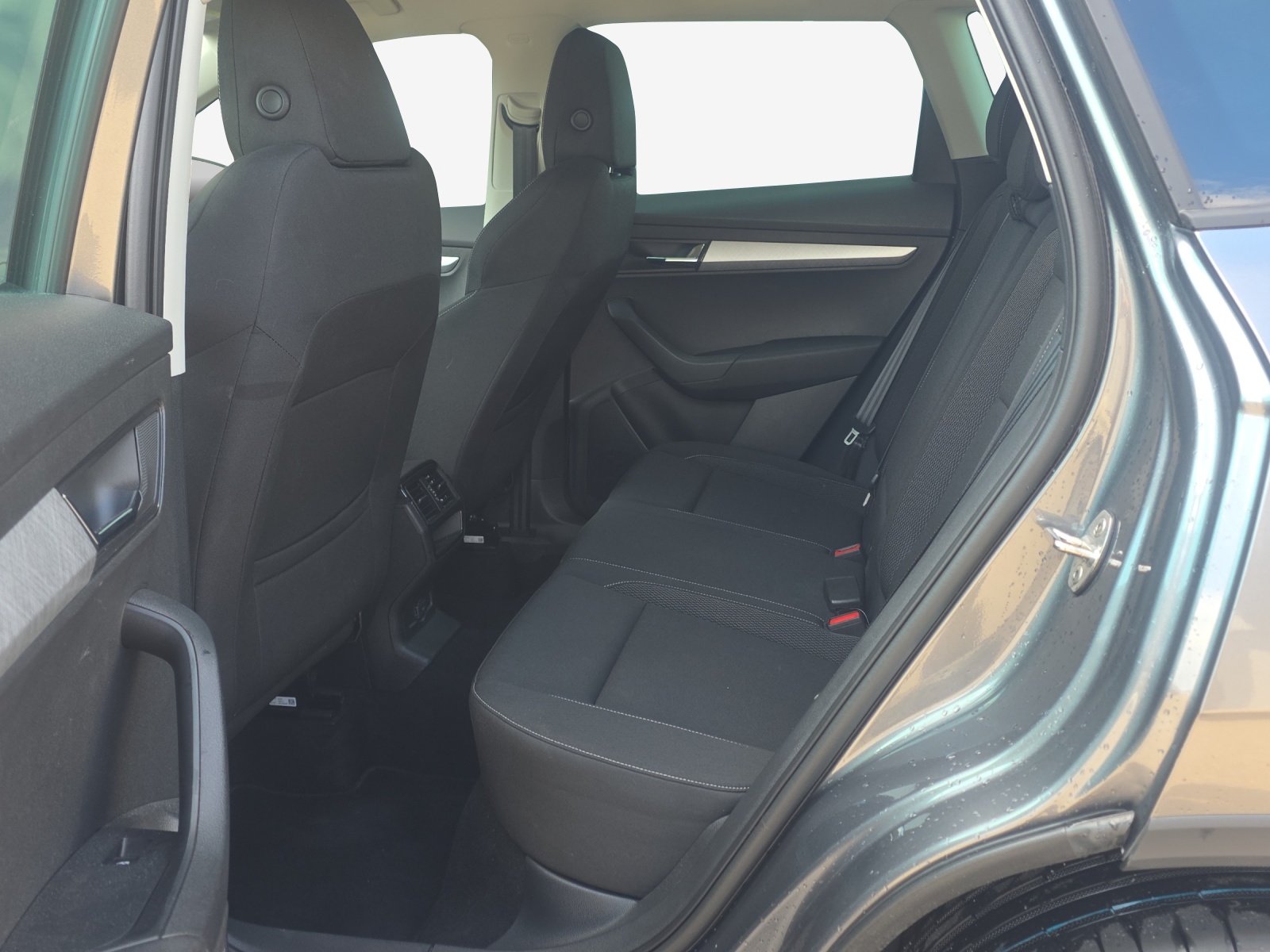 SKODA Karoq 2.0 TDI CR Selection 4x4 DSG-image-11