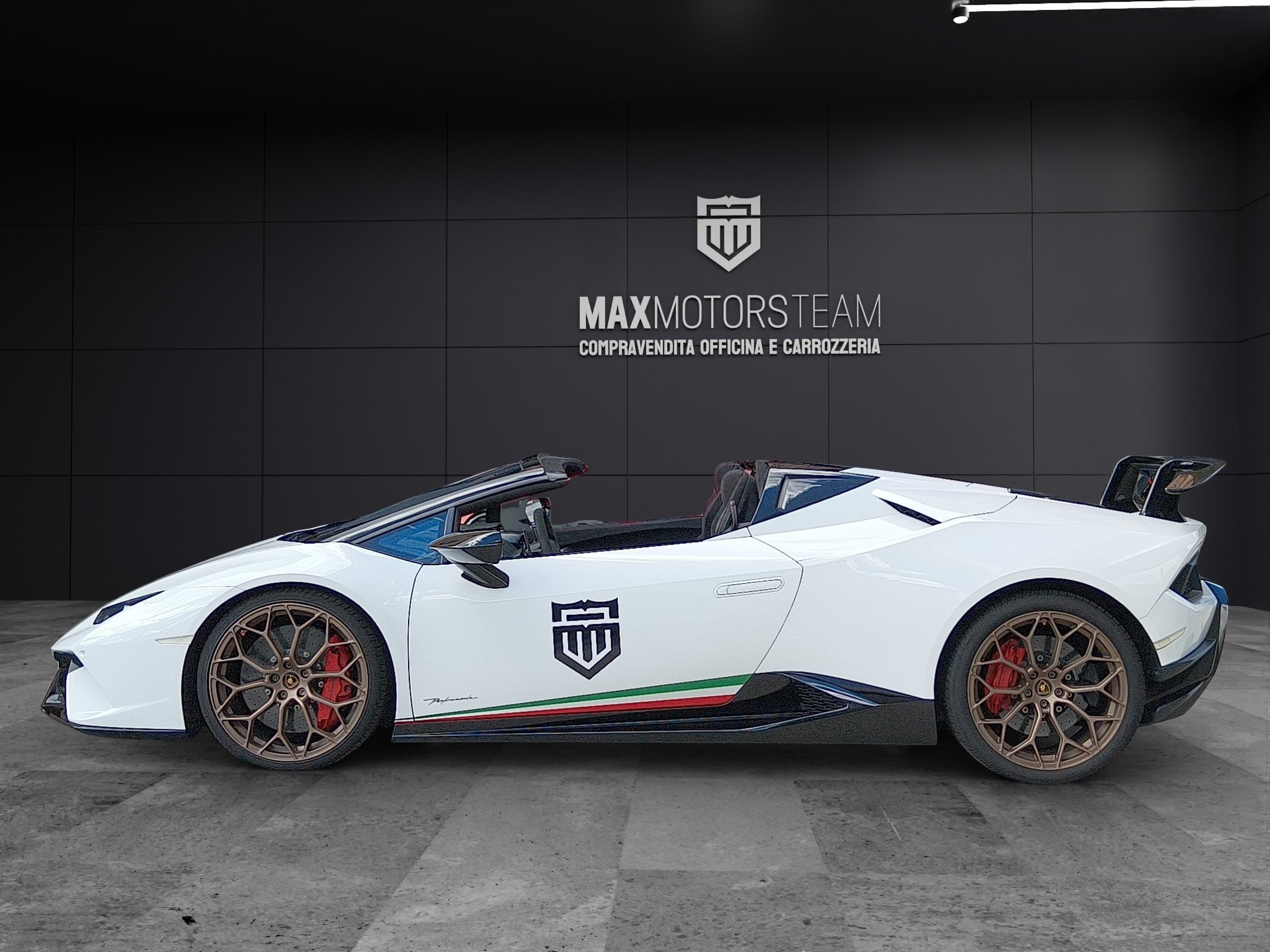 LAMBORGHINI Huracan LP640-4 Spyder Performante DCT-image-2