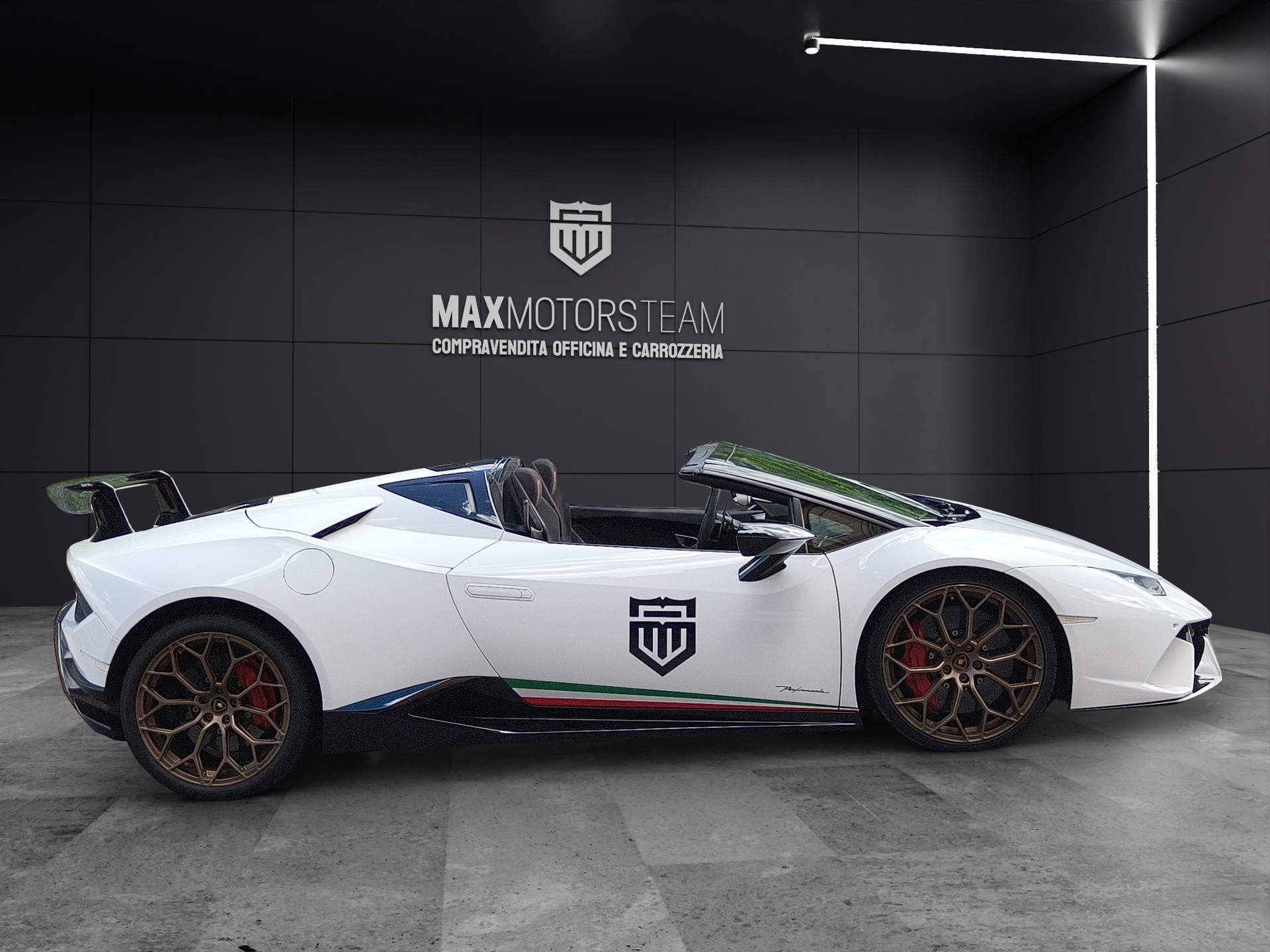 LAMBORGHINI Huracan LP640-4 Spyder Performante DCT-image-3