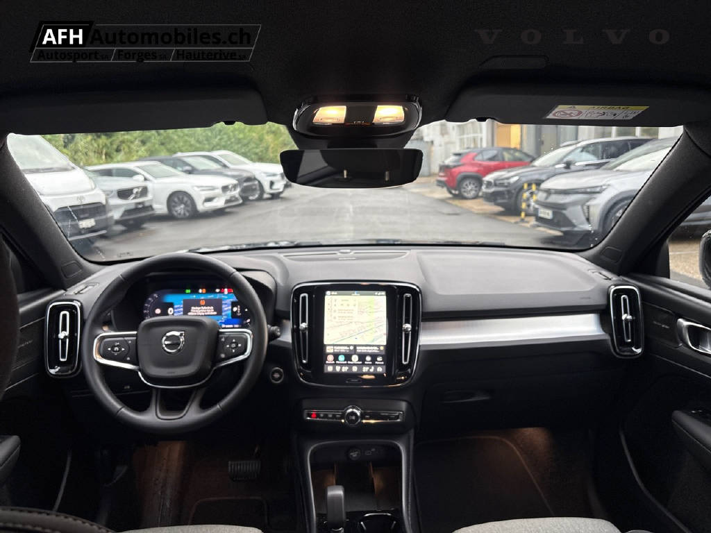 VOLVO XC40 2.0 B3 MH Plus Dark-image-10
