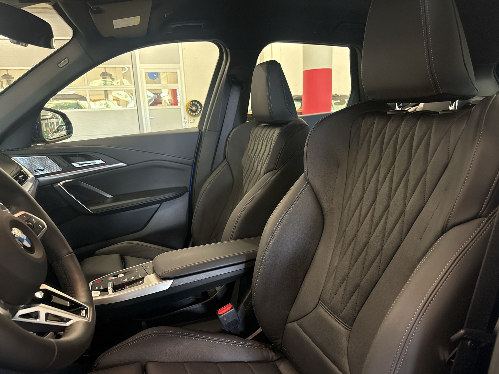 BMW X1 xDrive 23d 48V M Sport-image-9