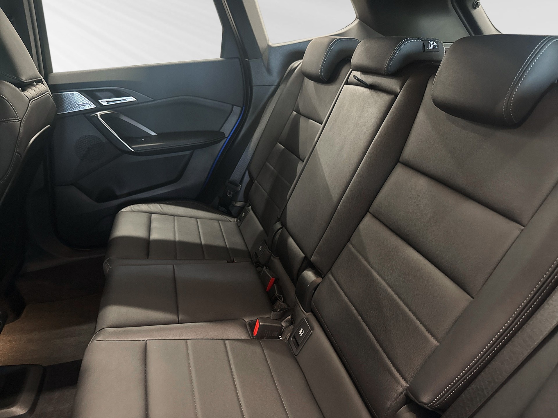 BMW X1 xDrive 23d 48V M Sport-image-6