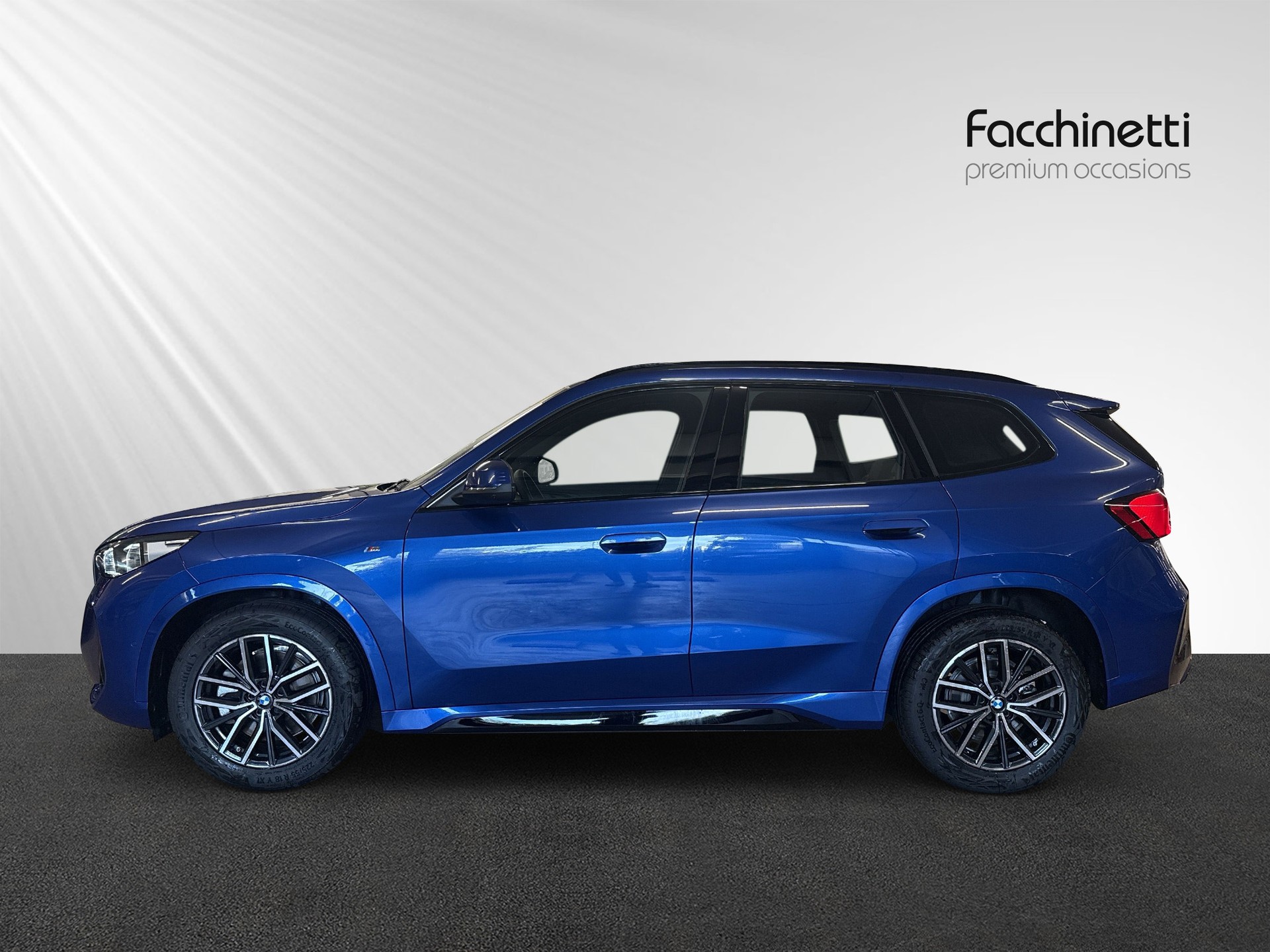 BMW X1 xDrive 23d 48V M Sport-showroom-element-1