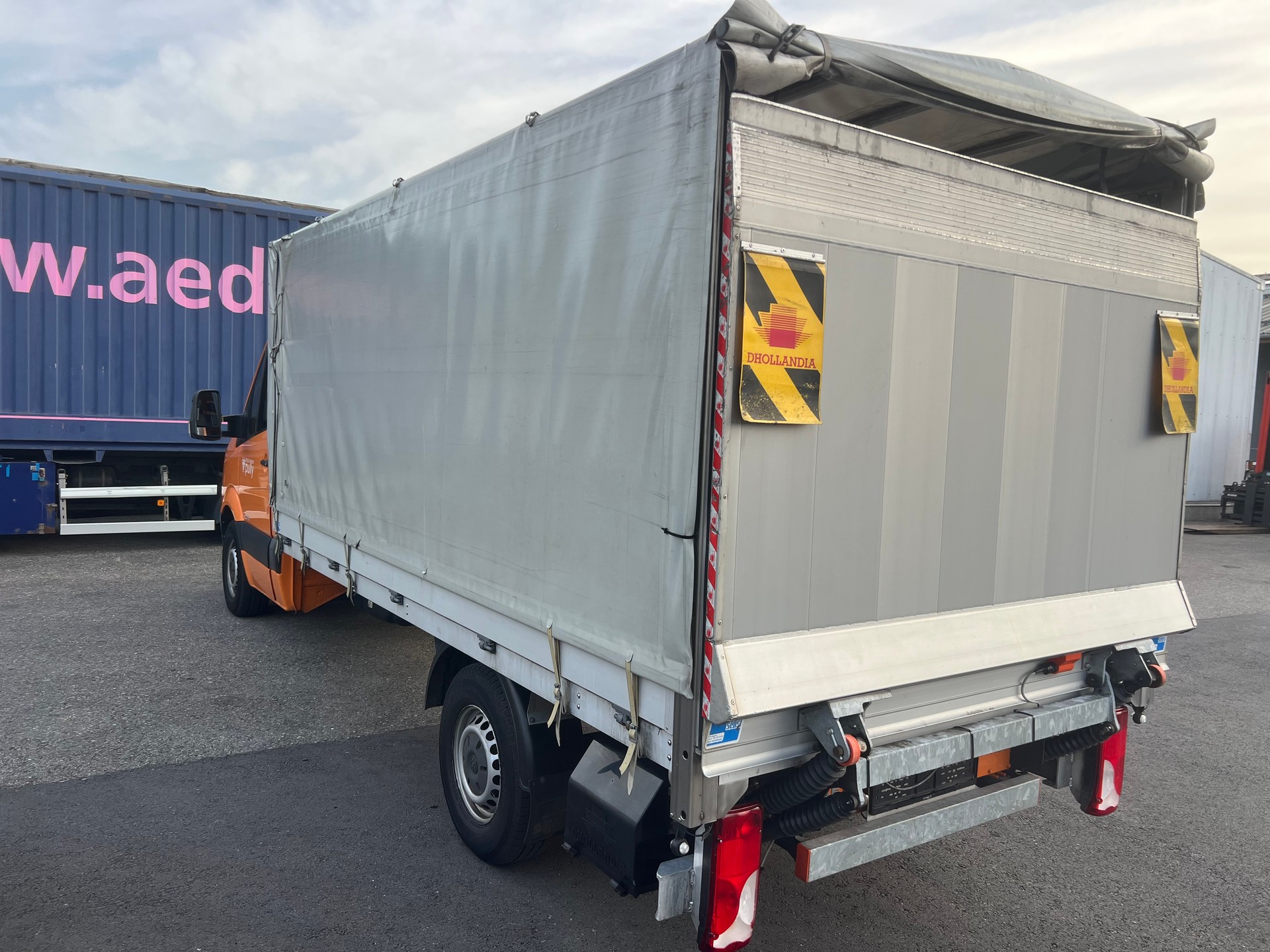 VW Crafter 35 2.0 TDI Pont bâché-image-1