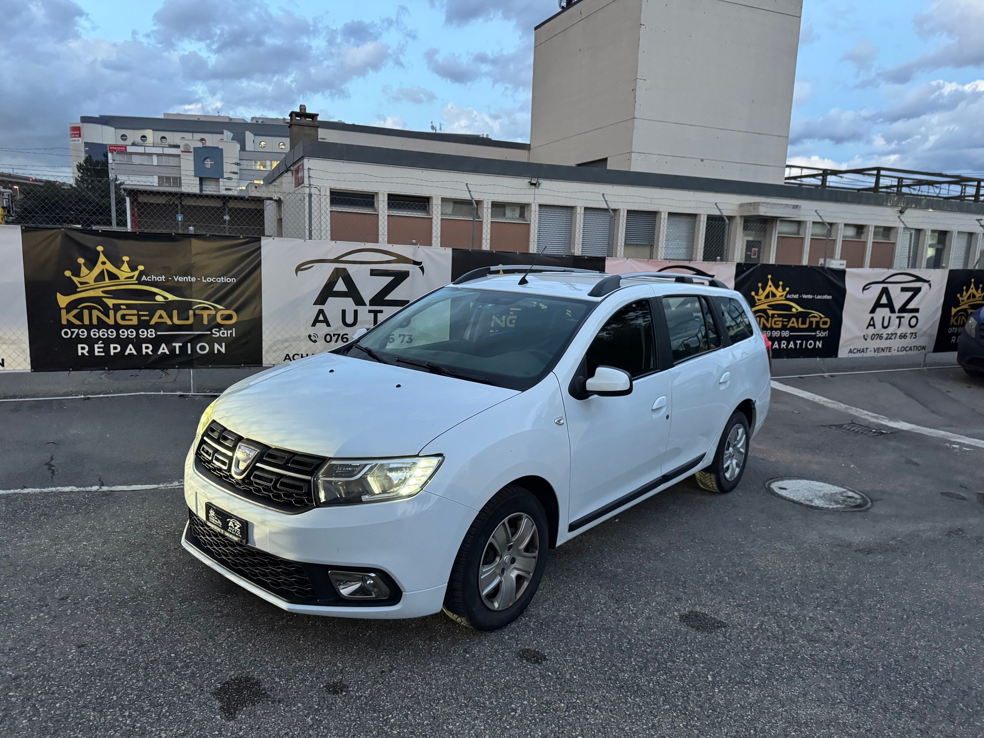 DACIA Logan MCV 0.9 Stepway Unlimited Garantie 2 ans expertiser du jour-showroom-element-1