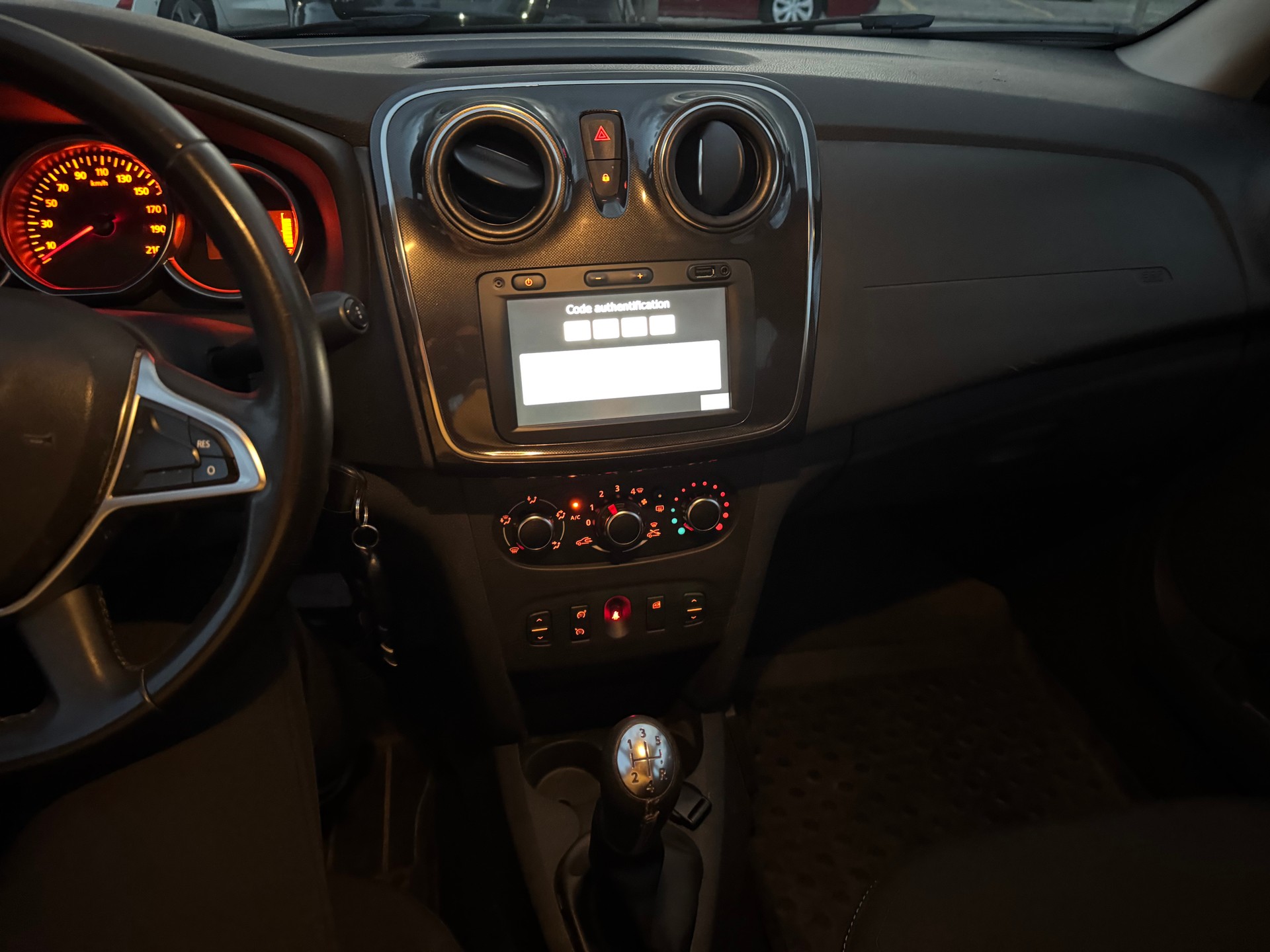DACIA Logan MCV 0.9 Stepway Unlimited Garantie 2 ans expertiser du jour-image-13