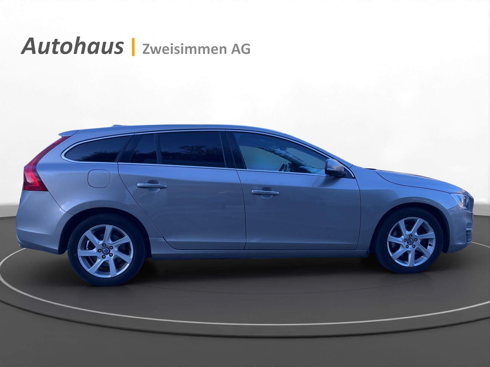 VOLVO V60 D5 AWD Momentum Geartronic-image-6