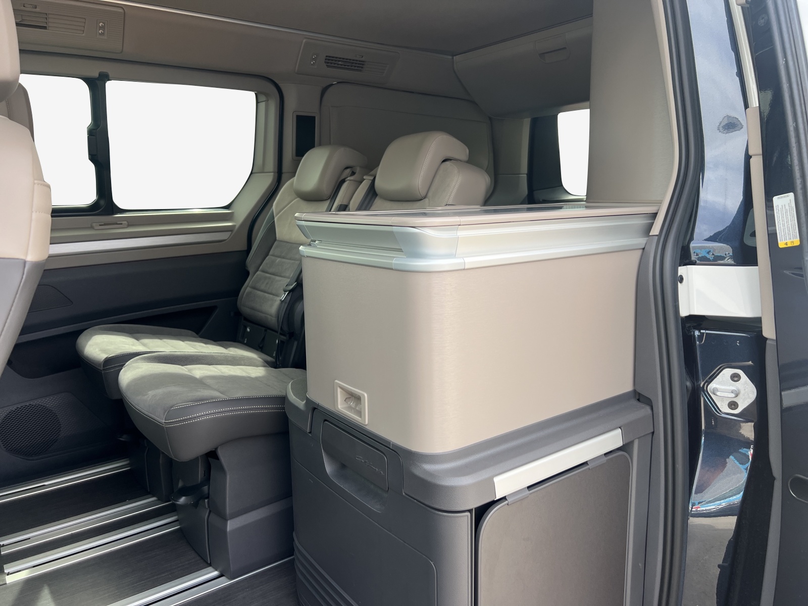 VW California eHybrid Ocean 4Motion-image-12