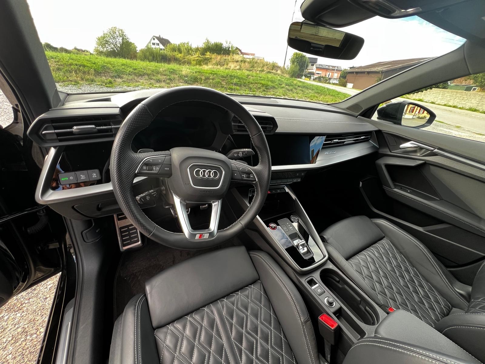 AUDI 2.0 TFSI quattro S-Tronic-image-4