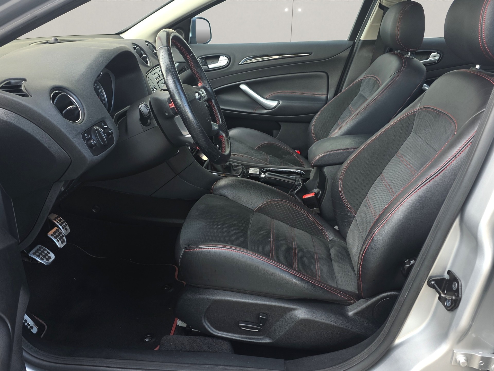 FORD Mondeo 2.5i 20V Turbo Titanium S-image-8