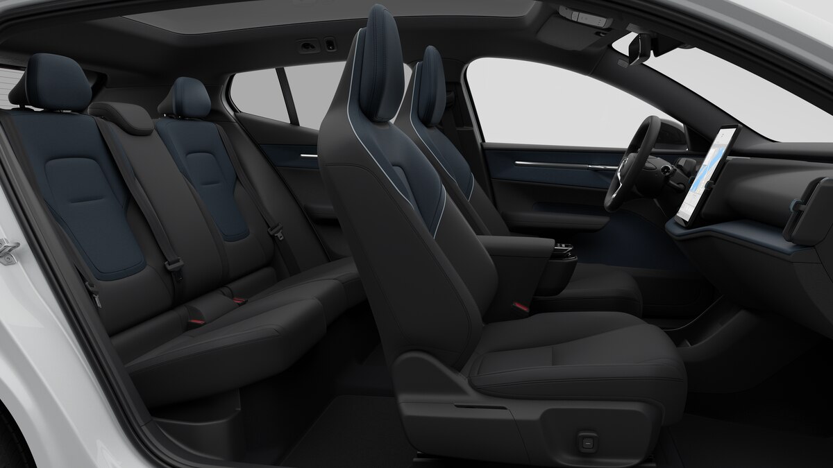 VOLVO EX30 P8 Ultra XCENTRIC Black Edition AWD-image-13
