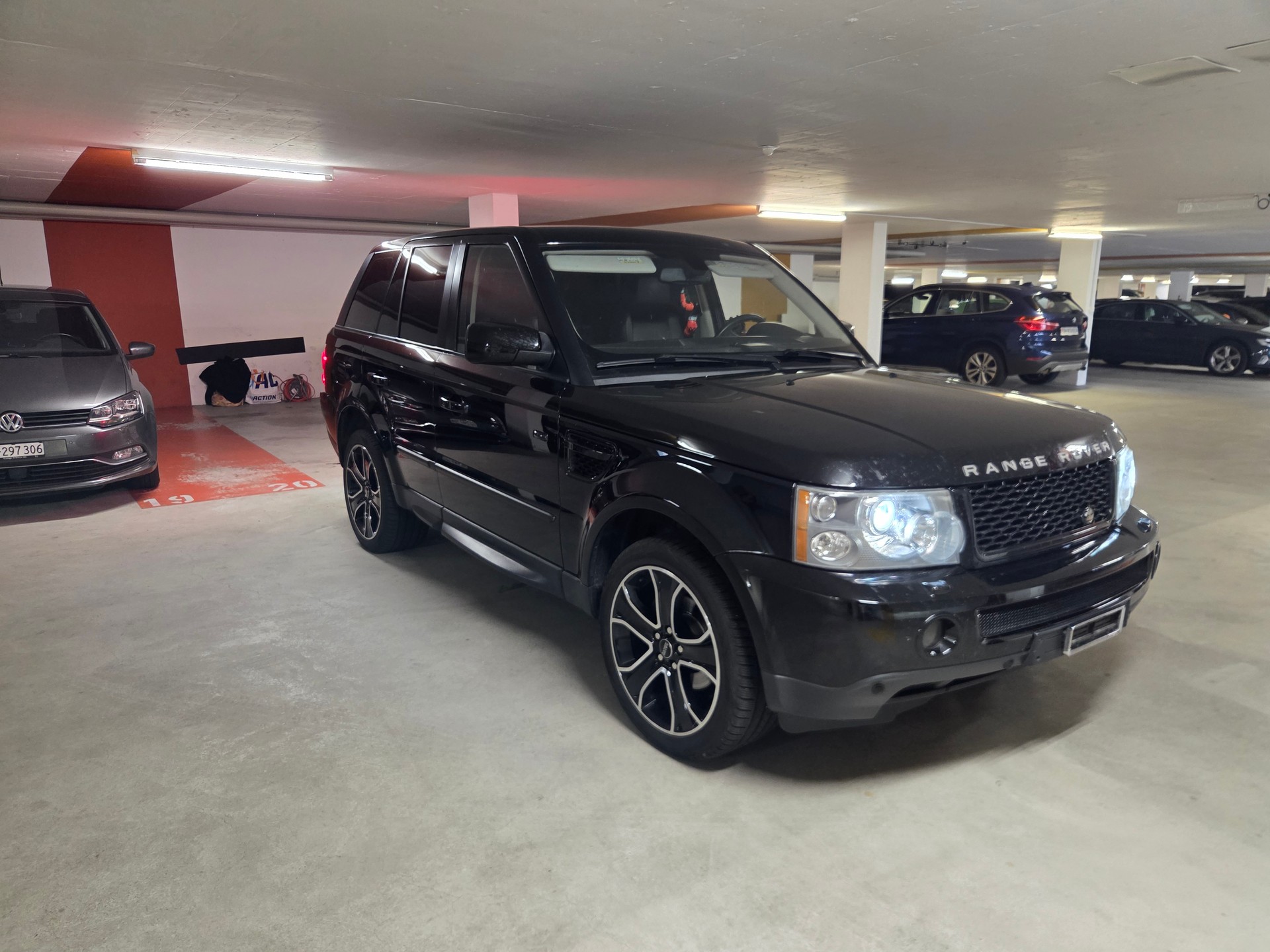 LAND ROVER 2.7 TDV6 HSE-image-0