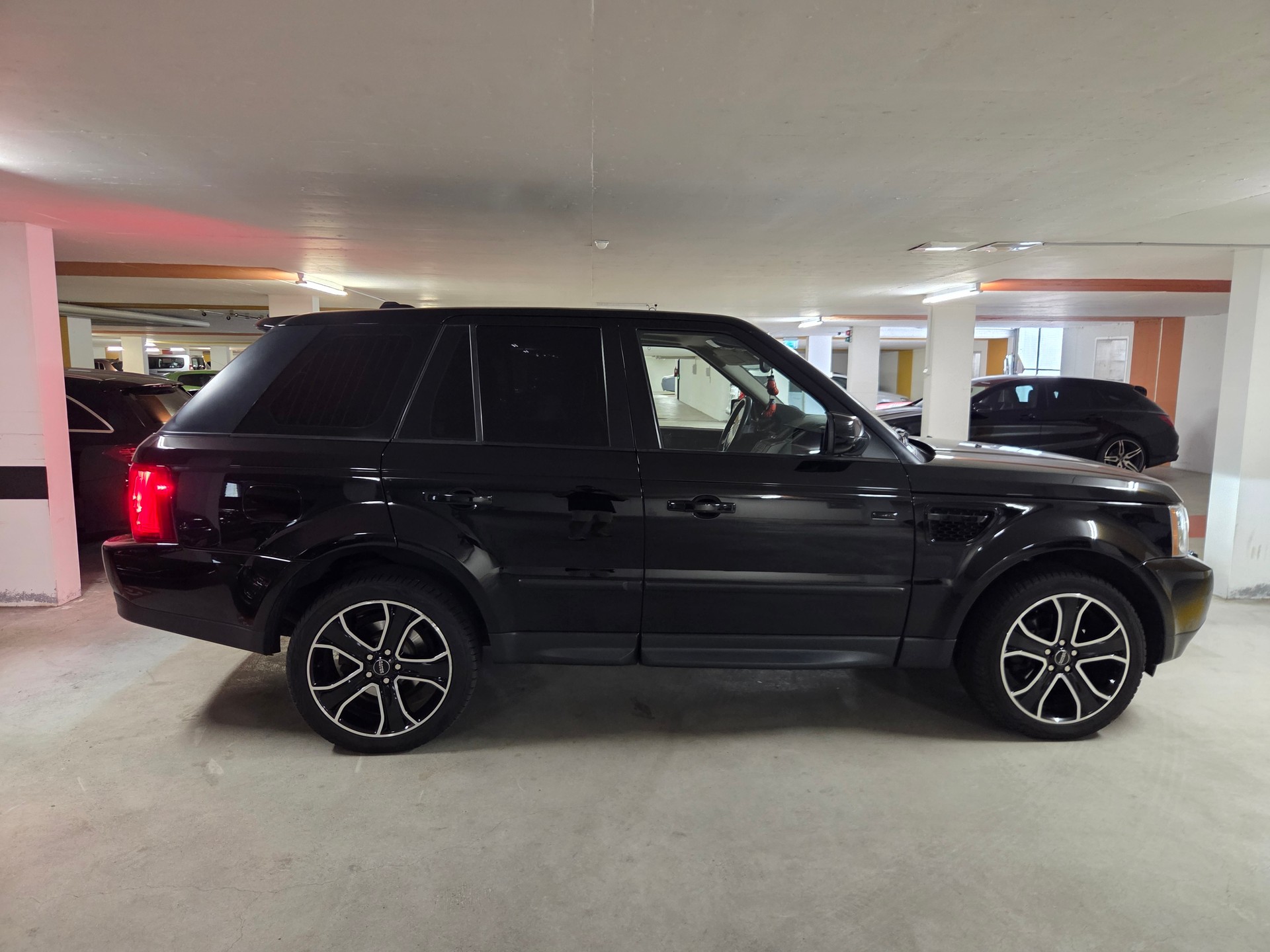 LAND ROVER 2.7 TDV6 HSE-image-1