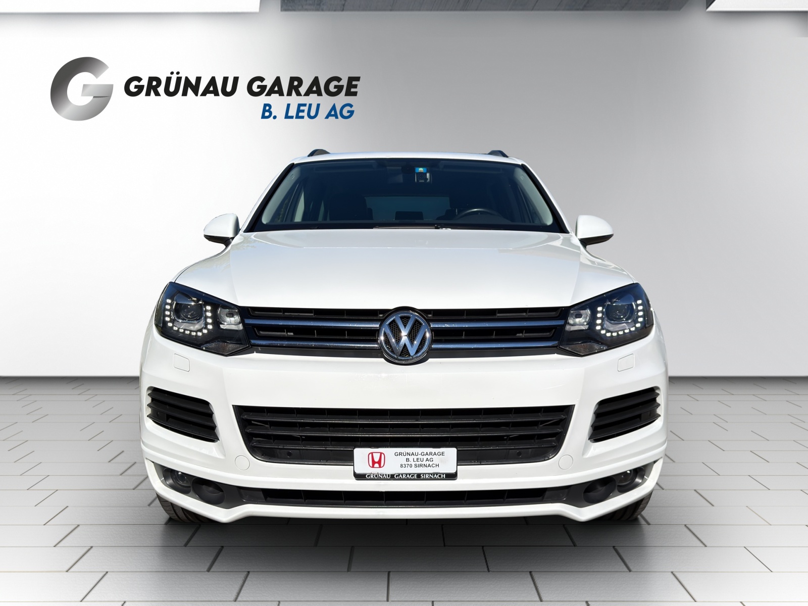 VW Touareg 3.0 V6 TDI 245 BlueMT R-Line-image-4