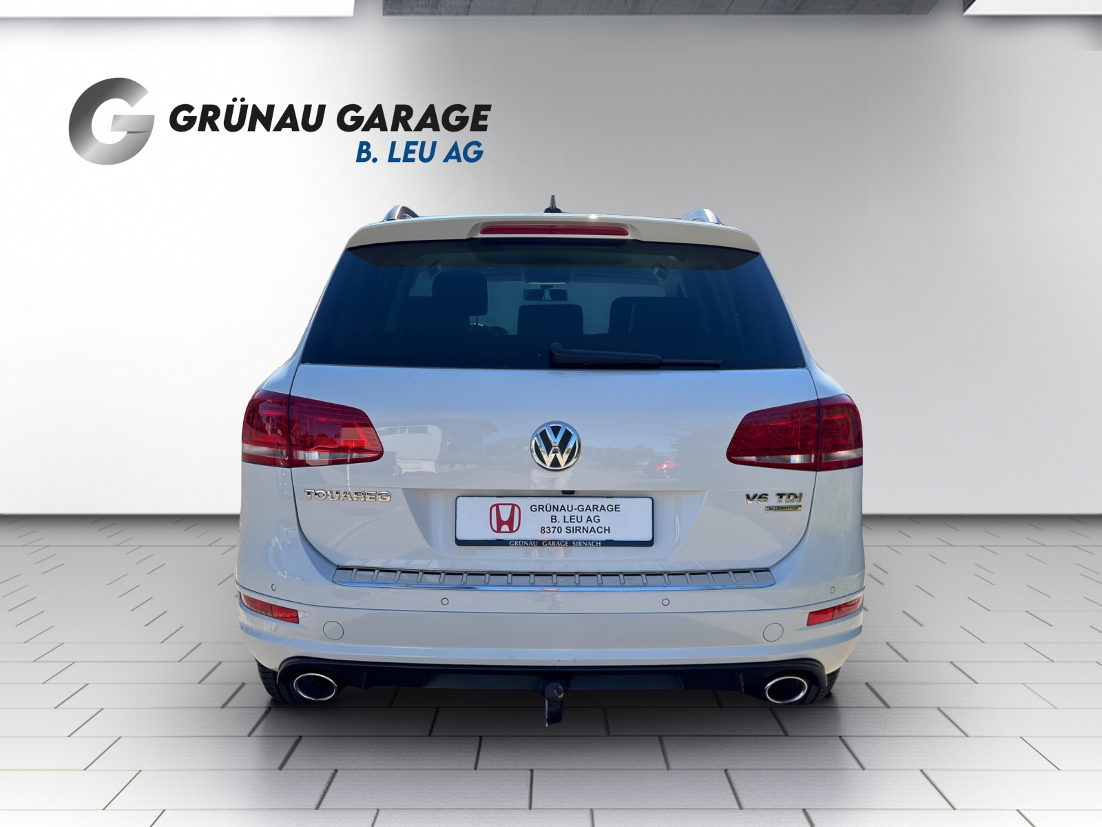 VW Touareg 3.0 V6 TDI 245 BlueMT R-Line-image-3