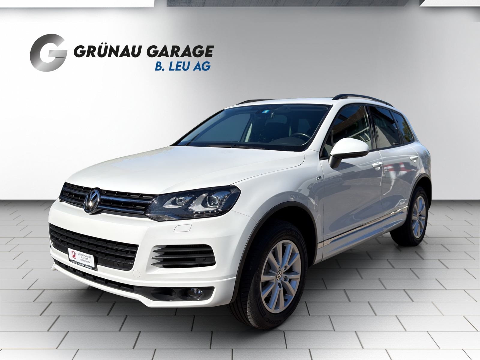 VW Touareg 3.0 V6 TDI 245 BlueMT R-Line-image-0