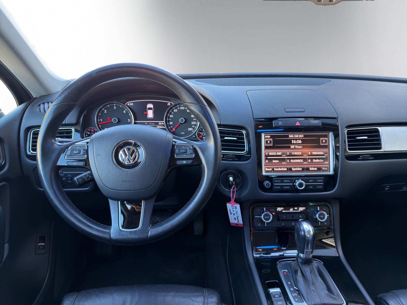 VW Touareg 3.0 V6 TDI 245 BlueMT R-Line-image-7