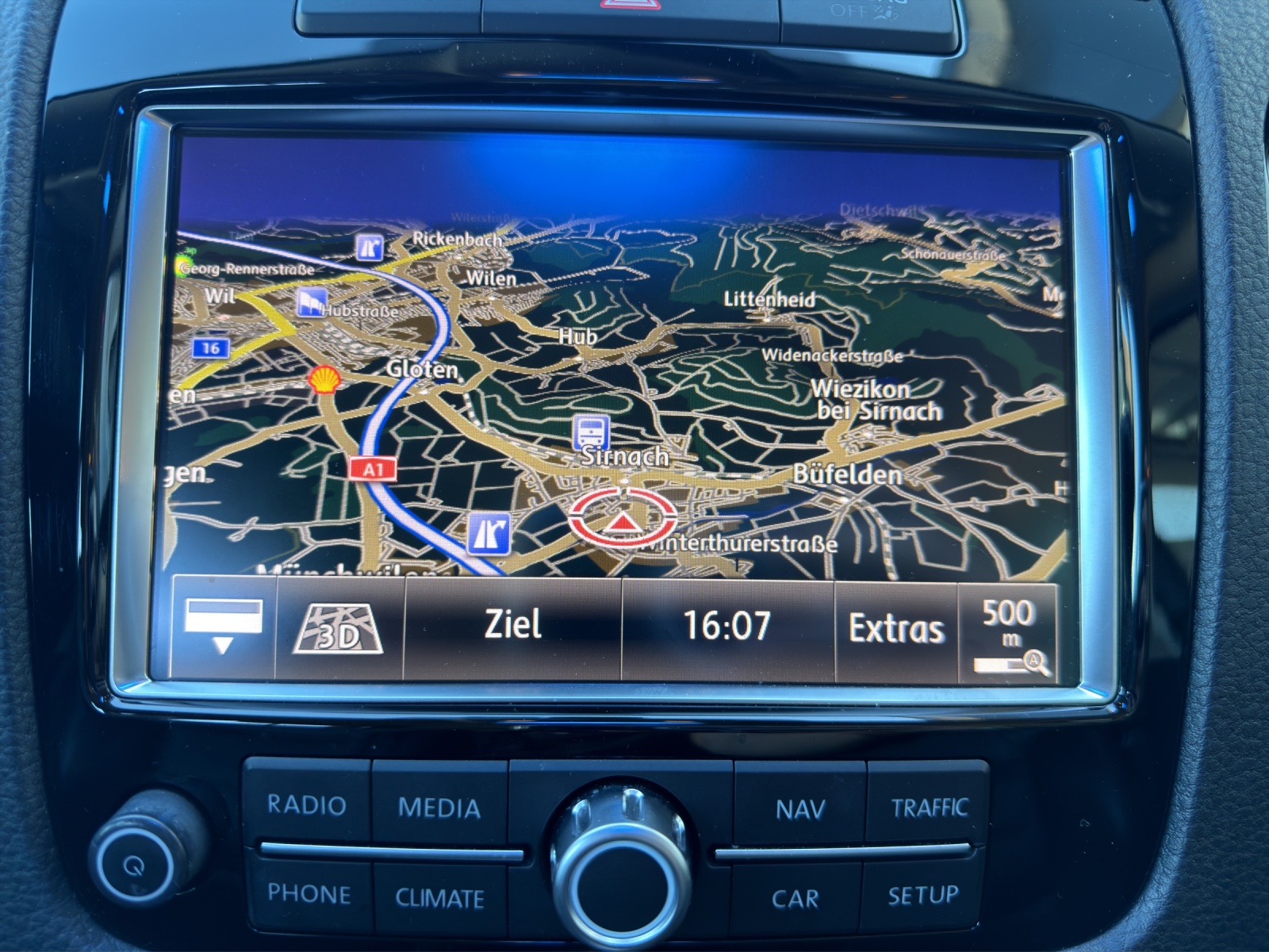 VW Touareg 3.0 V6 TDI 245 BlueMT R-Line-image-12
