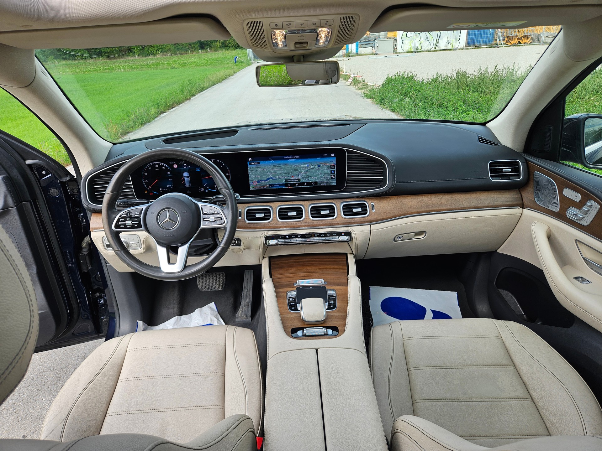 MERCEDES-BENZ GLE 350 d 4Matic AMG Line 9G-Tronic-image-11