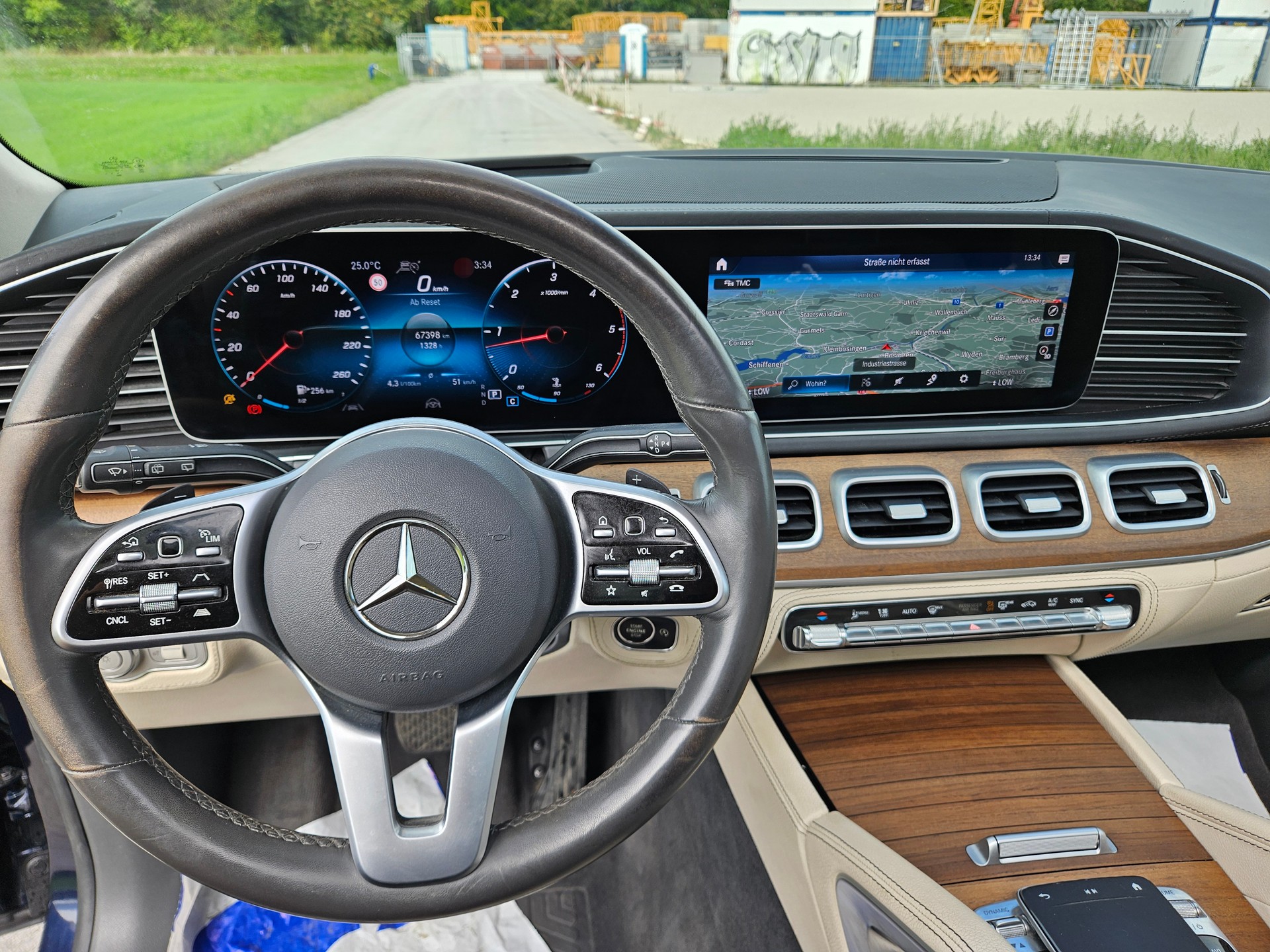 MERCEDES-BENZ GLE 350 d 4Matic AMG Line 9G-Tronic-image-12