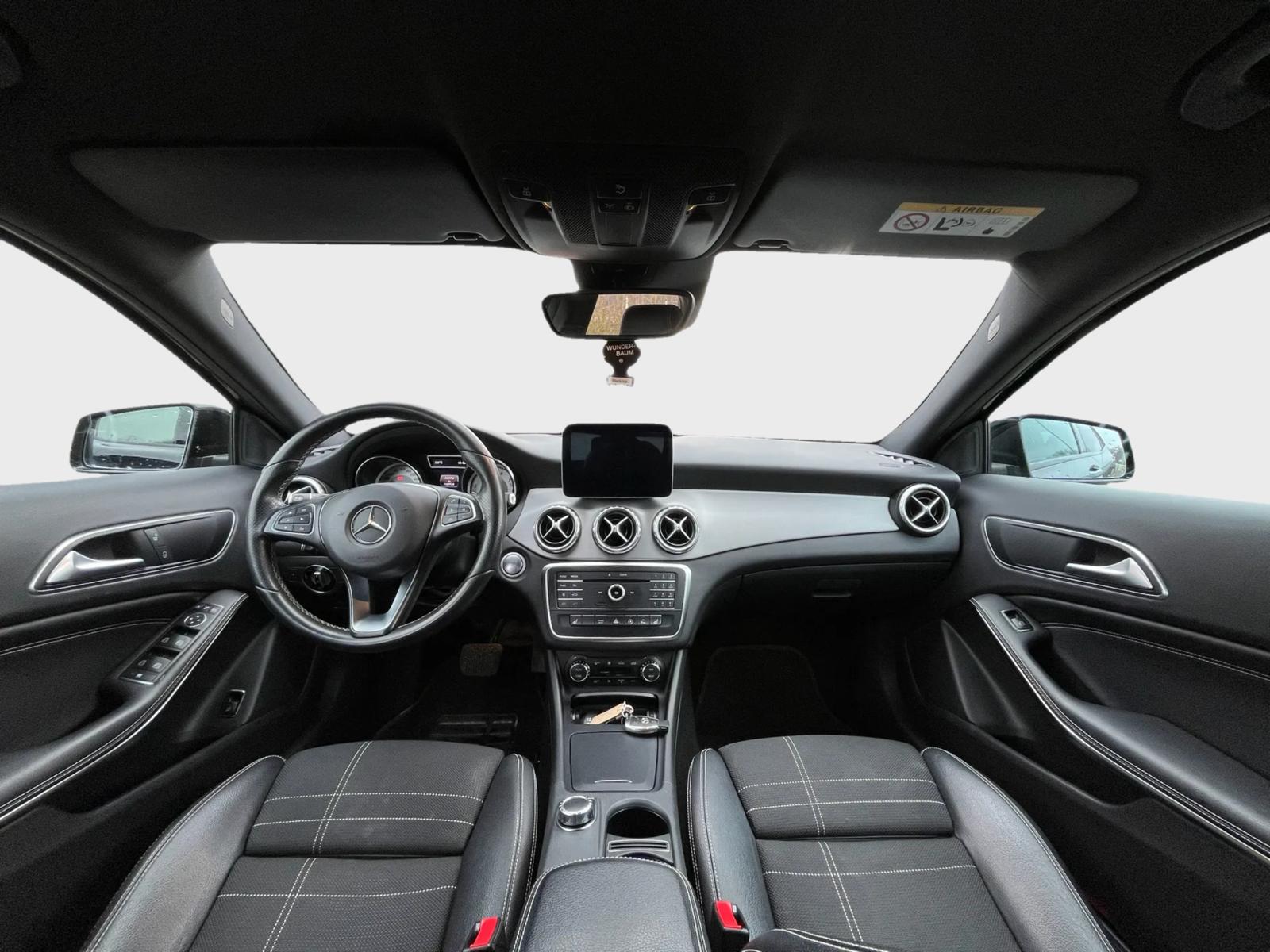 MERCEDES-BENZ GLA 200 Urban 7G-DCT-image-7