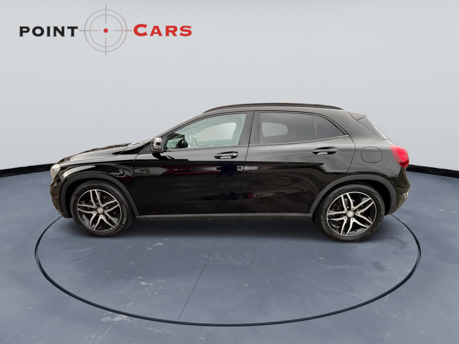 MERCEDES-BENZ GLA 200 Urban 7G-DCT-image-1