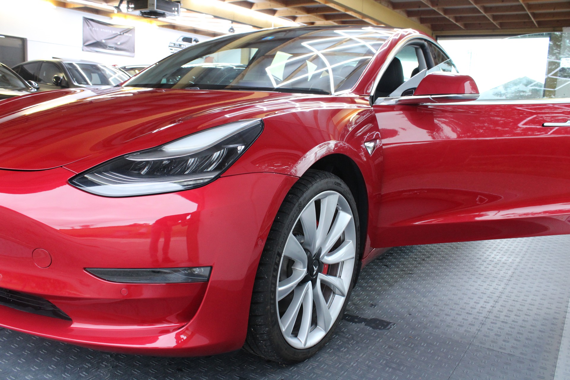 TESLA Model 3 Performance Dual Motor AWD (FSD Autopilot)-image-12