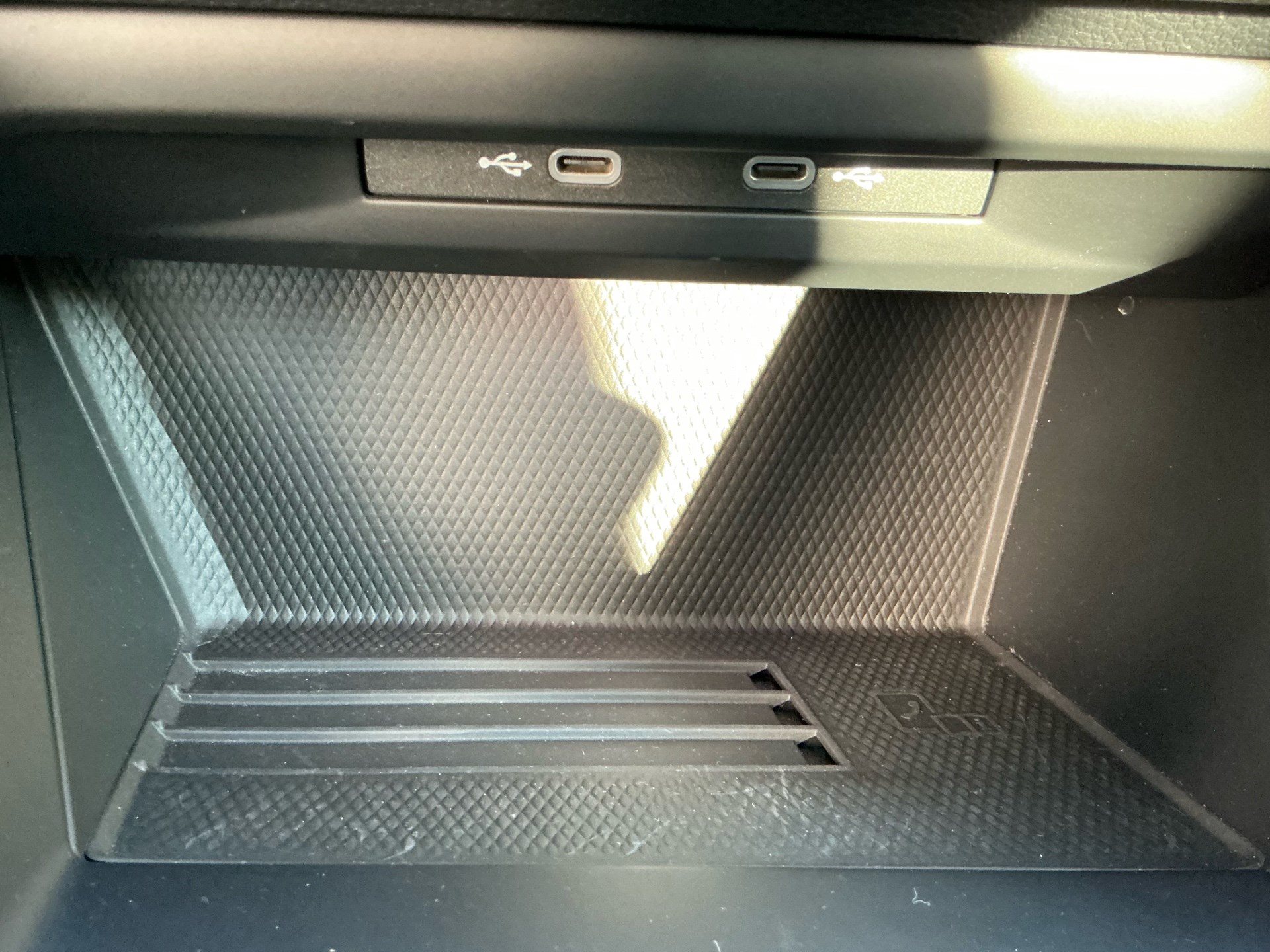 VW Golf 1.5 TSI eHYBRID 204 PS *** ELEKTRISCHE REICHWEITE 140KM ***-image-25