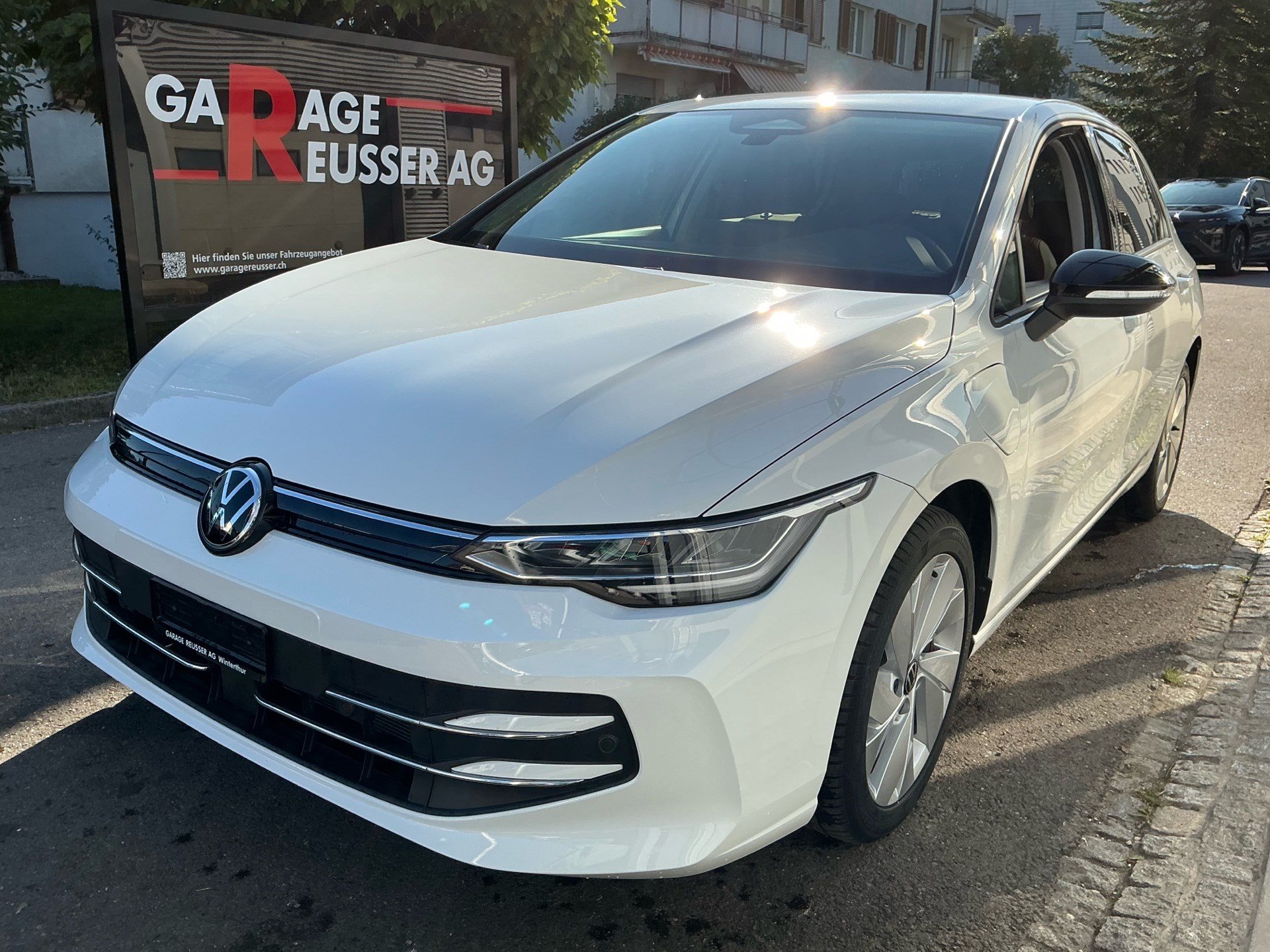 VW Golf 1.5 TSI eHYBRID 204 PS *** ELEKTRISCHE REICHWEITE 140KM ***-image-0