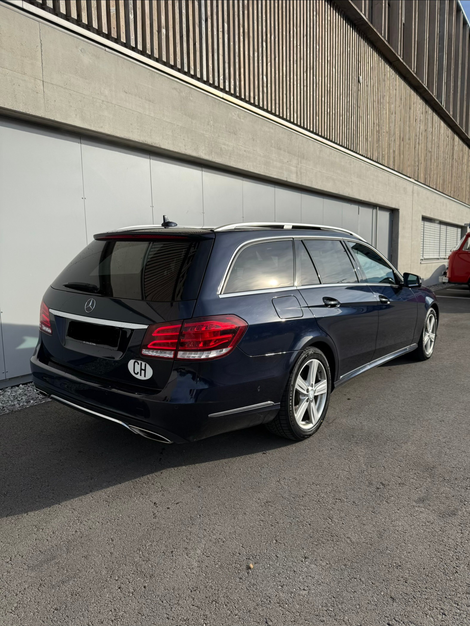 MERCEDES-BENZ E 350 BlueTEC Avantgarde 4Matic 7G-Tronic-image-5