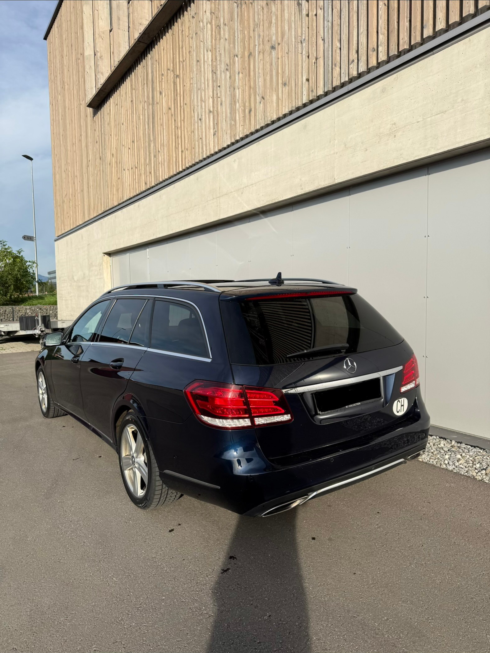 MERCEDES-BENZ E 350 BlueTEC Avantgarde 4Matic 7G-Tronic-image-3