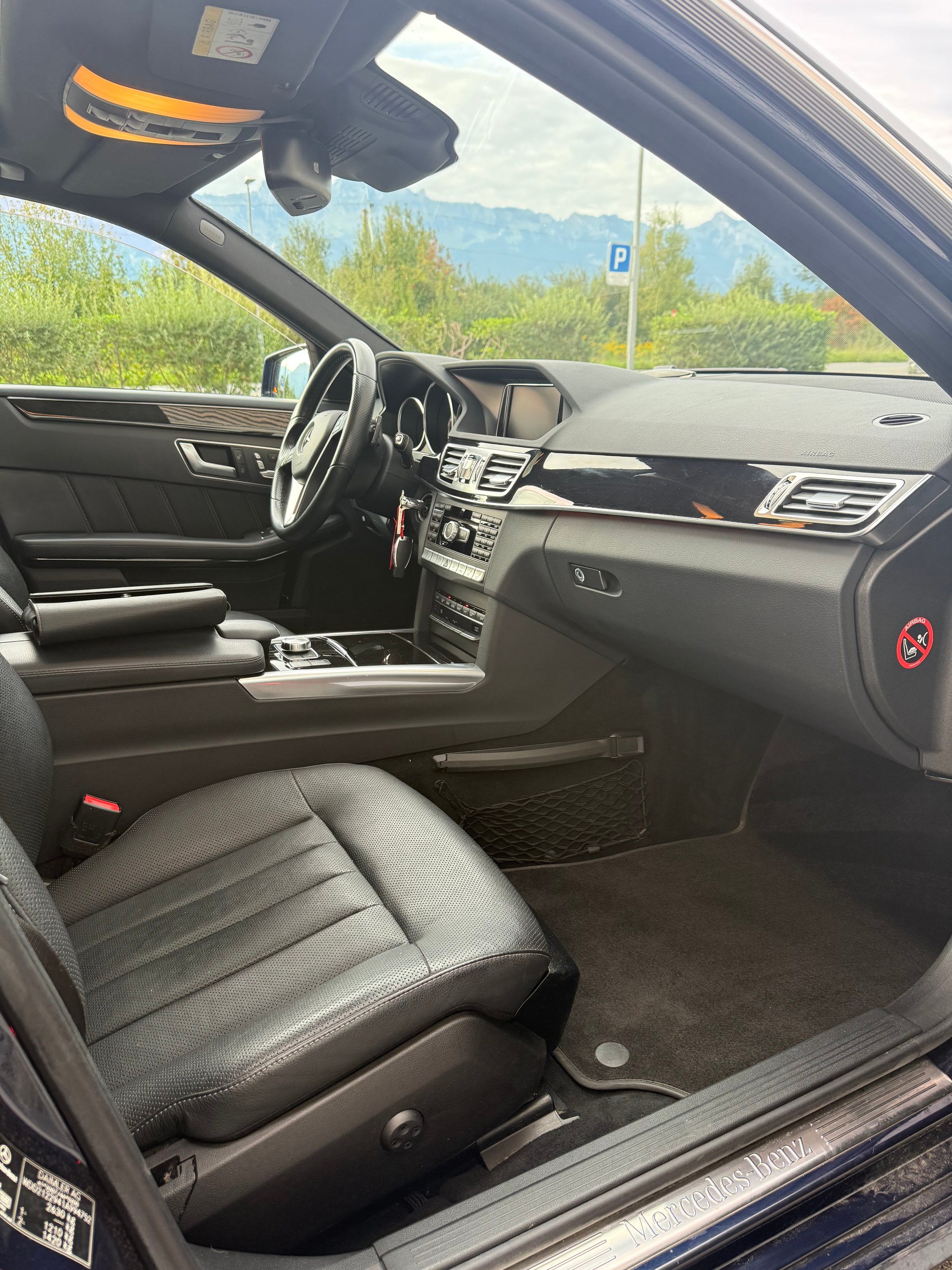 MERCEDES-BENZ E 350 BlueTEC Avantgarde 4Matic 7G-Tronic-image-11