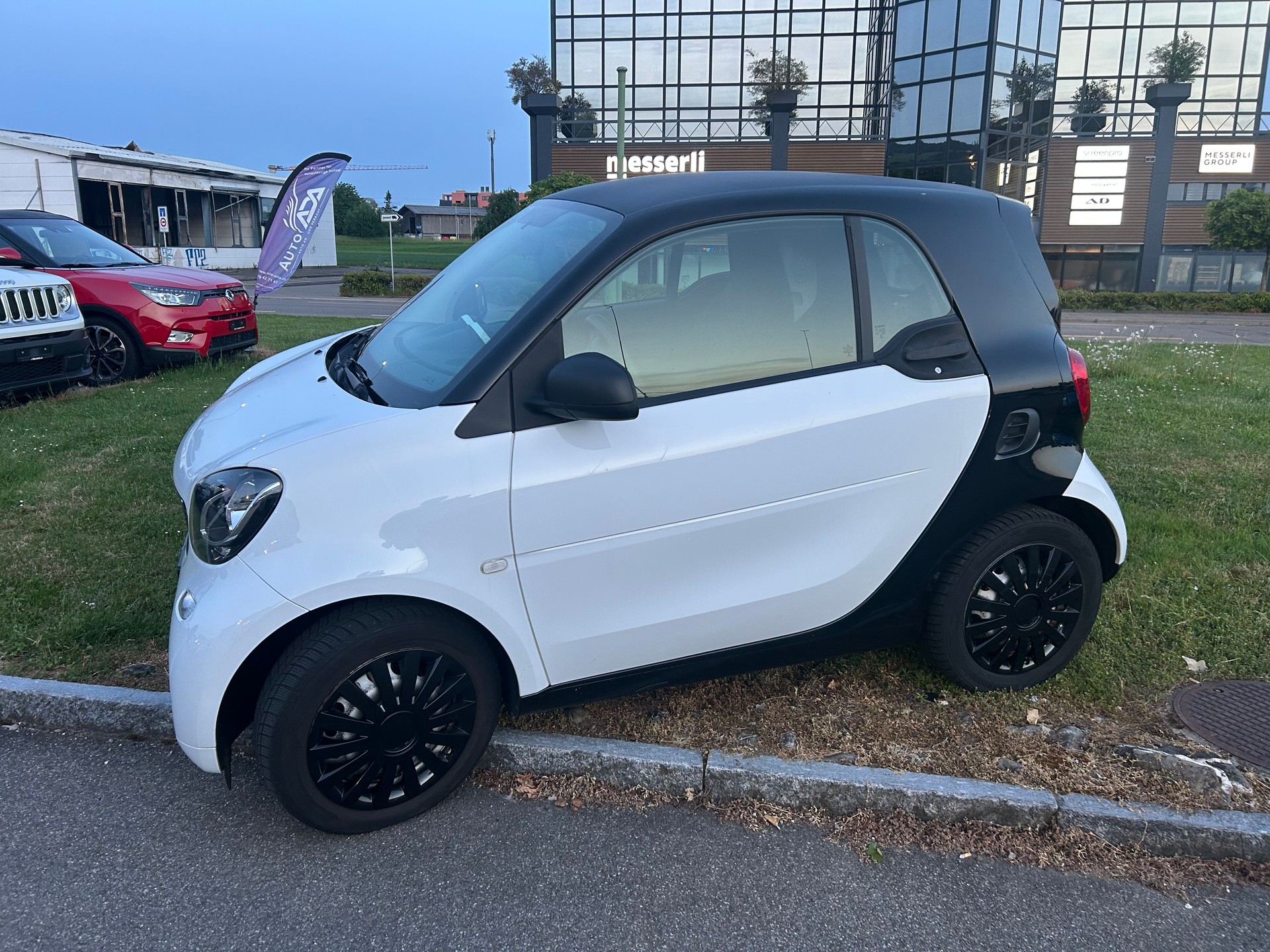 SMART fortwo-image-1