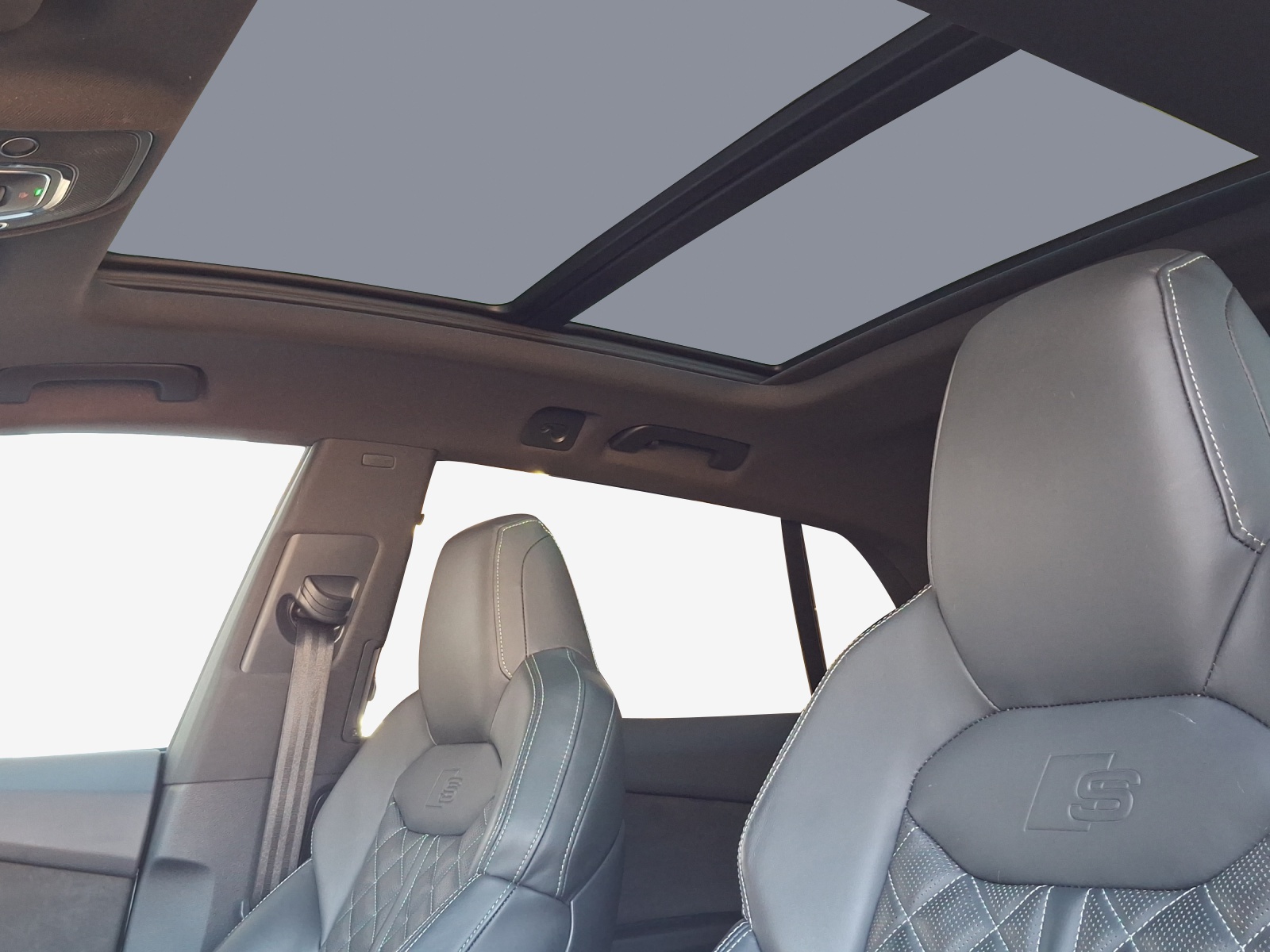 AUDI Q8 60 TFSI e quattro PHEV tiptronic-image-15