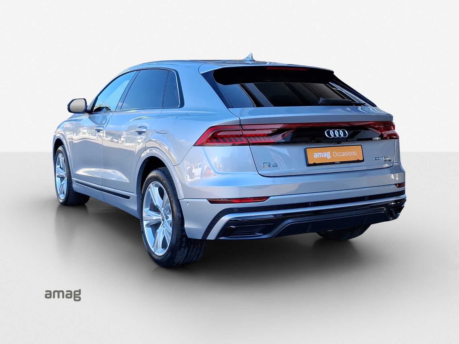 AUDI Q8 60 TFSI e quattro PHEV tiptronic-image-2