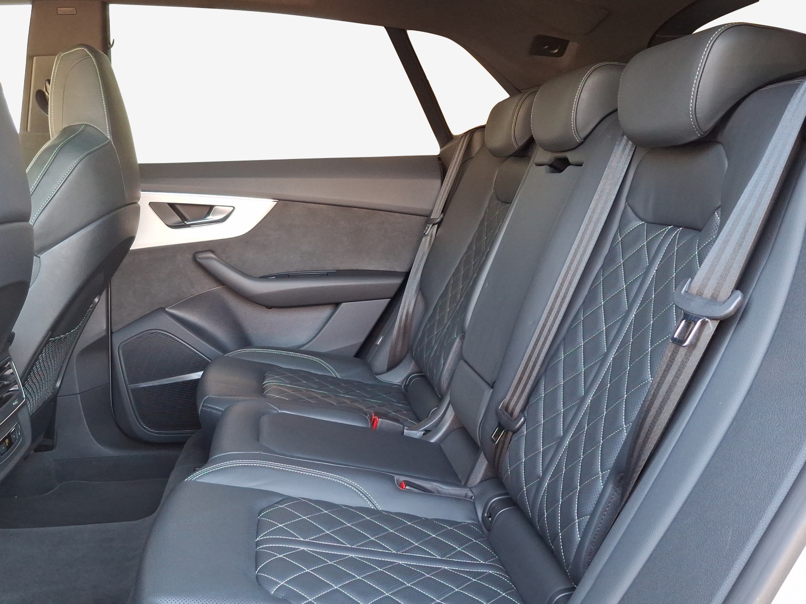 AUDI Q8 60 TFSI e quattro PHEV tiptronic-image-11