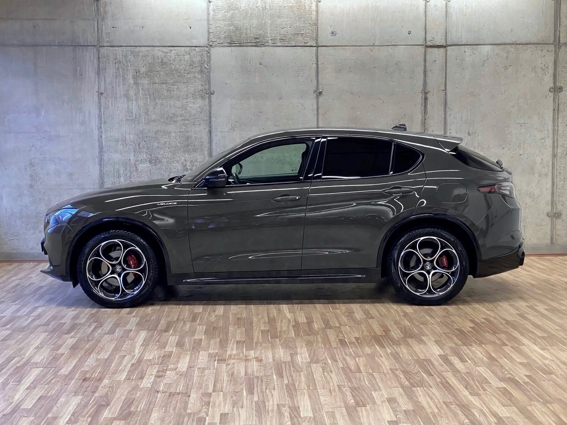 ALFA ROMEO Stelvio 2.0TB *Swiss*Veloce*Q4*Automatica*Facelift*-image-18