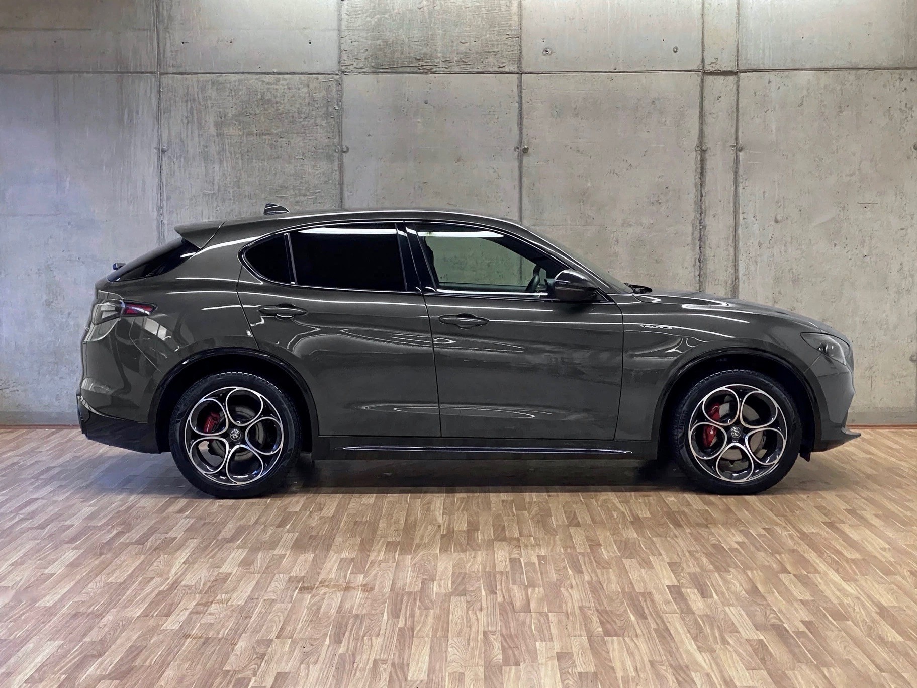 ALFA ROMEO Stelvio 2.0TB *Swiss*Veloce*Q4*Automatica*Facelift*-image-20