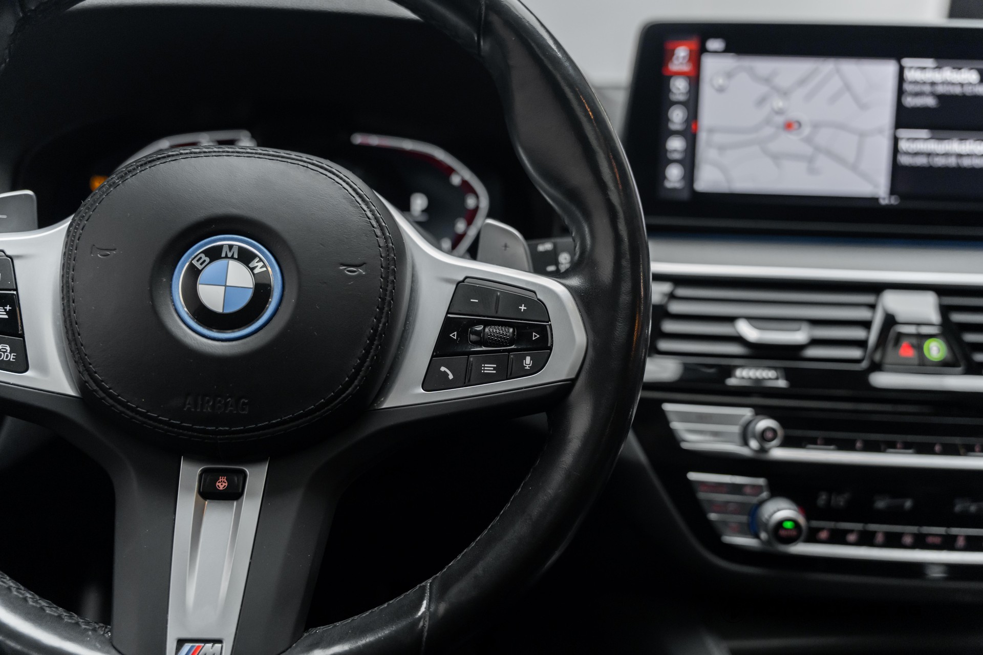 BMW 530e xDrive Touring Pure M Sport Steptronic-image-20