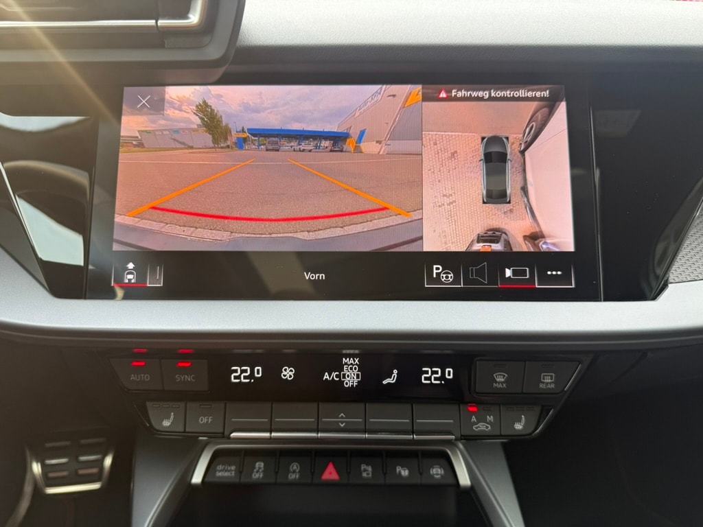 AUDI A3 Limousine 40 TFSI S line S-tronic quattro*Standheizung, Panodach, Carbon, Np;78'750.-Fr., (5-Jahre Garantie)-image-14