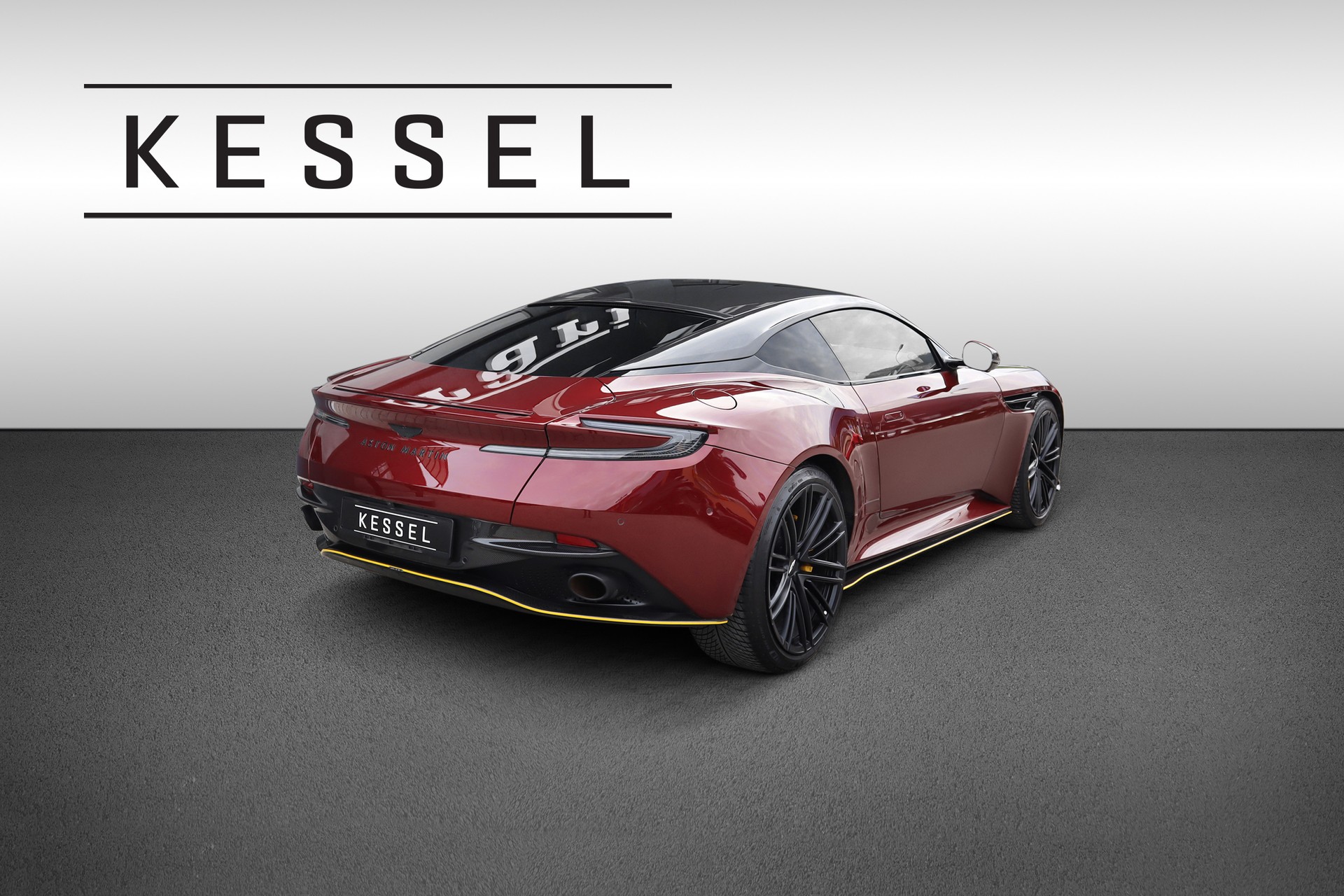 ASTON MARTIN DB12-image-6