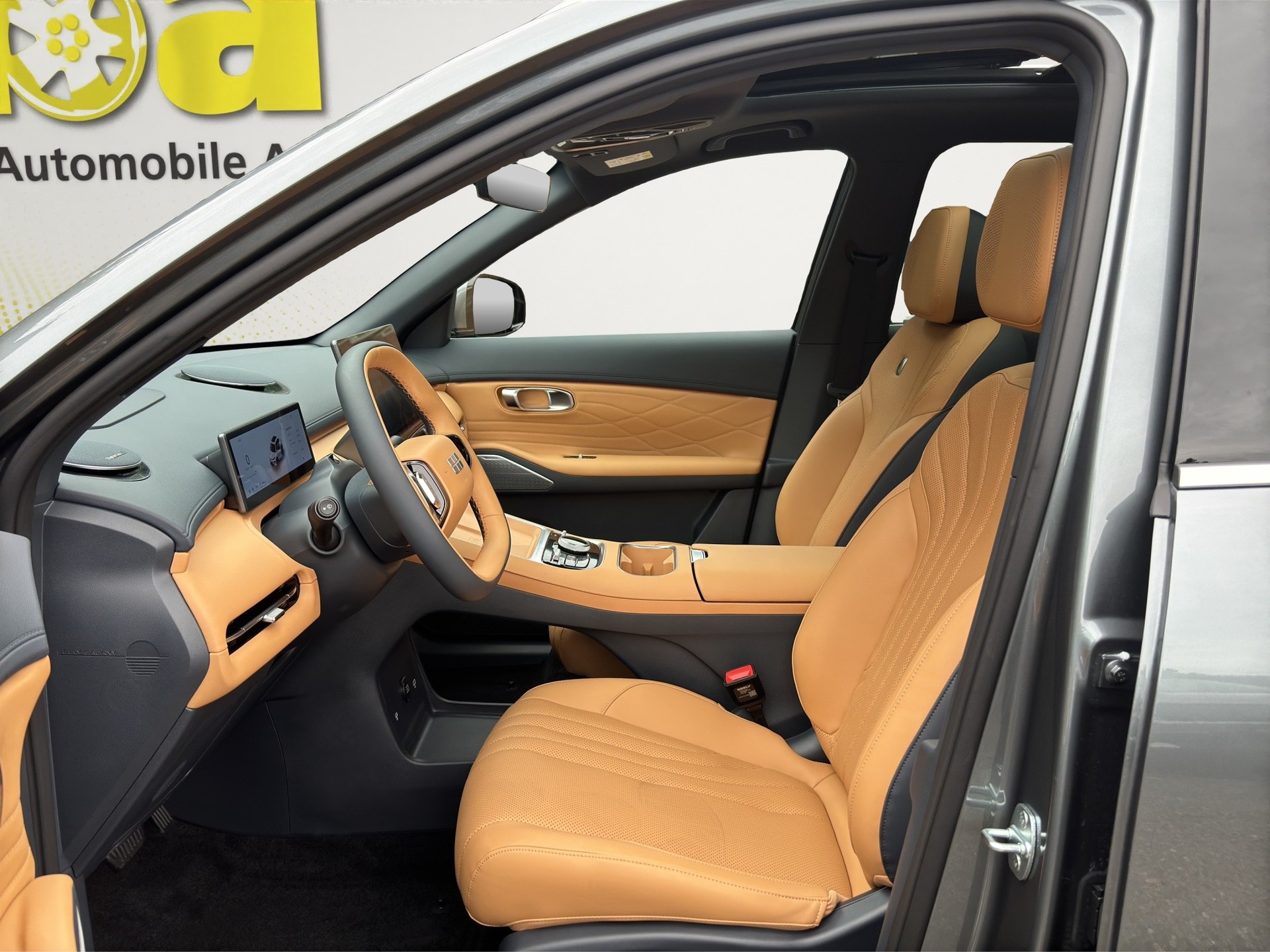 GEELY EM-i Max+ PHEV-image-11