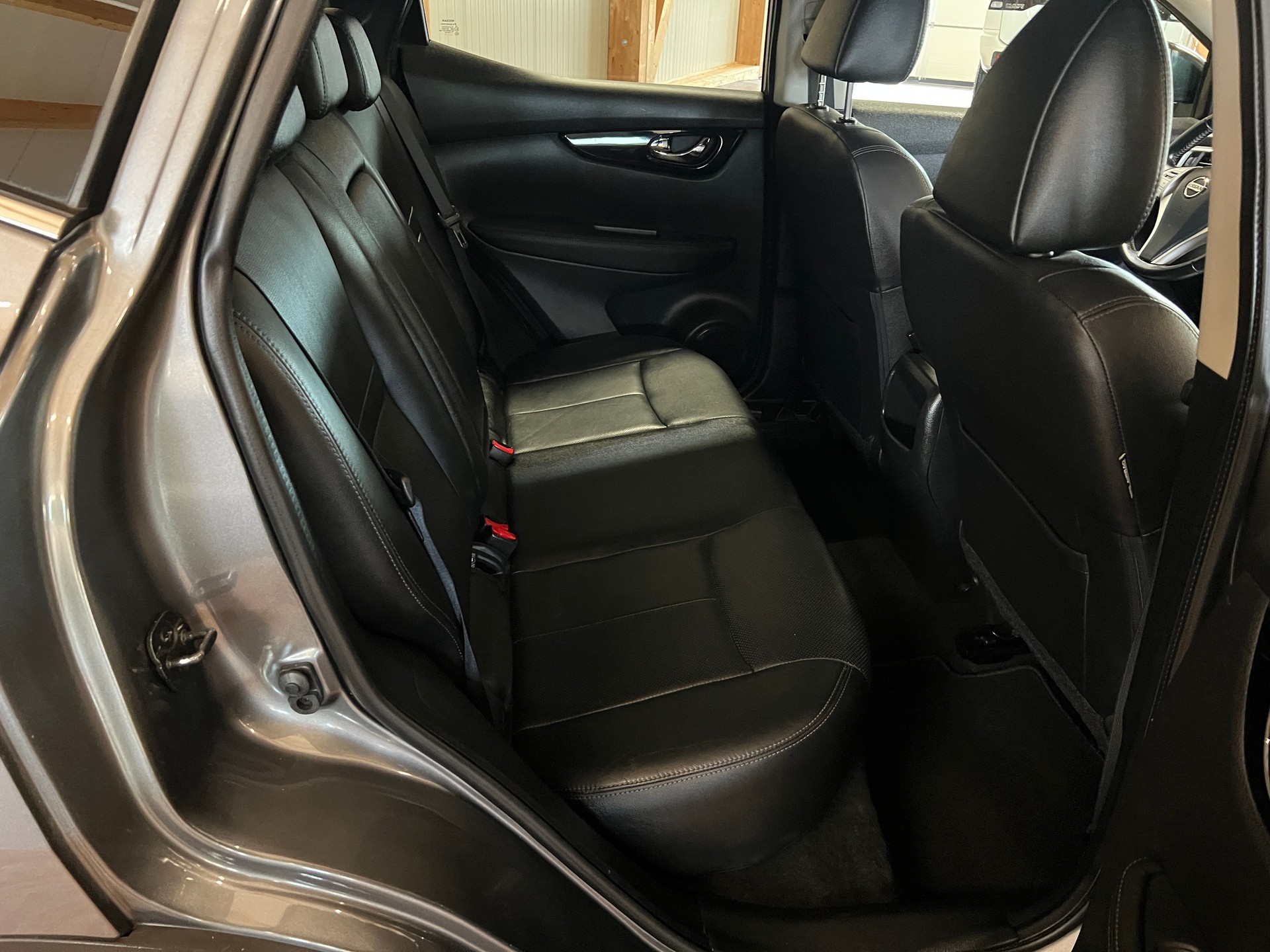 NISSAN Qashqai 1.6 dCi tekna Xtronic CVT-image-14
