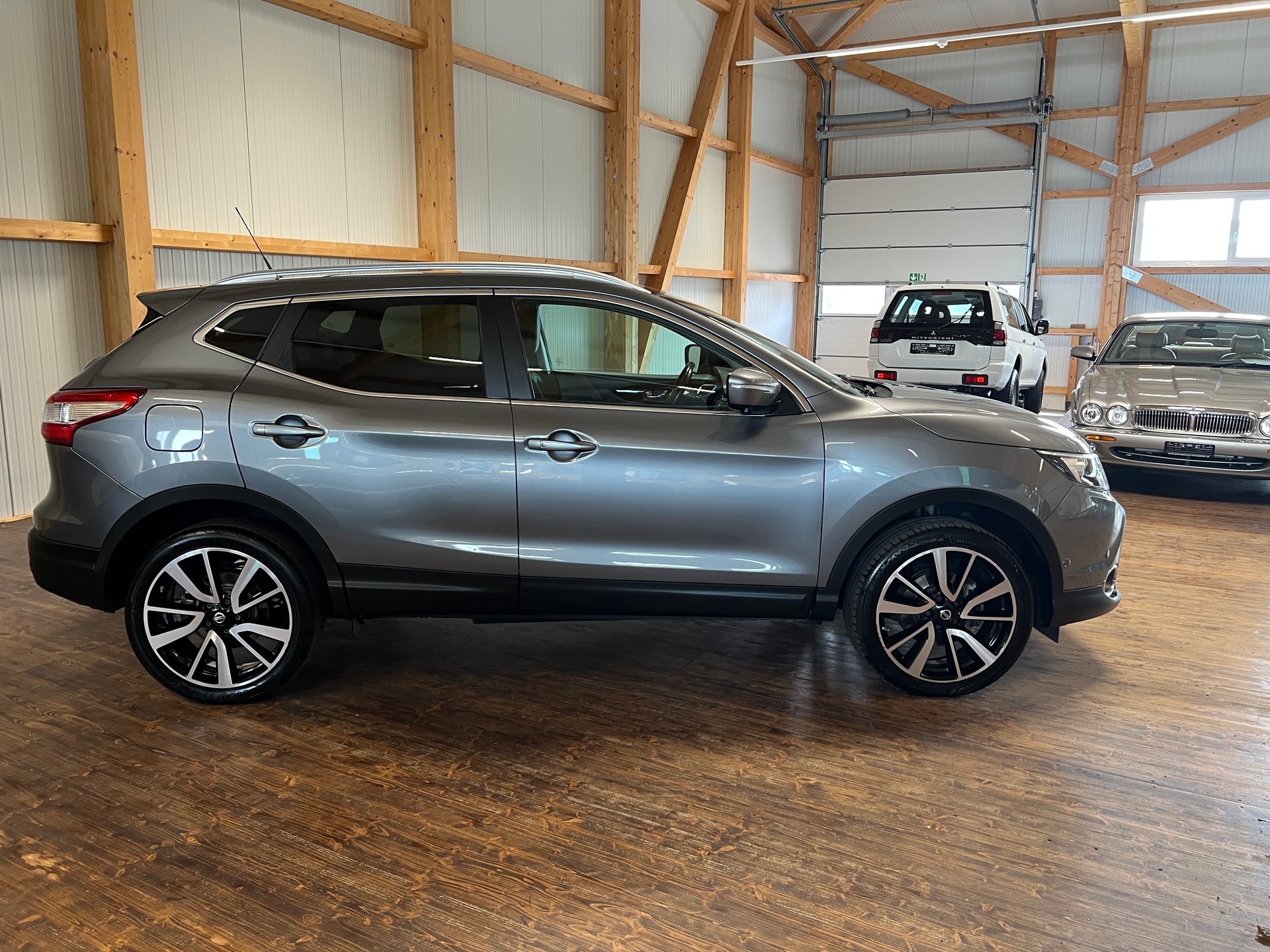 NISSAN Qashqai 1.6 dCi tekna Xtronic CVT-image-3